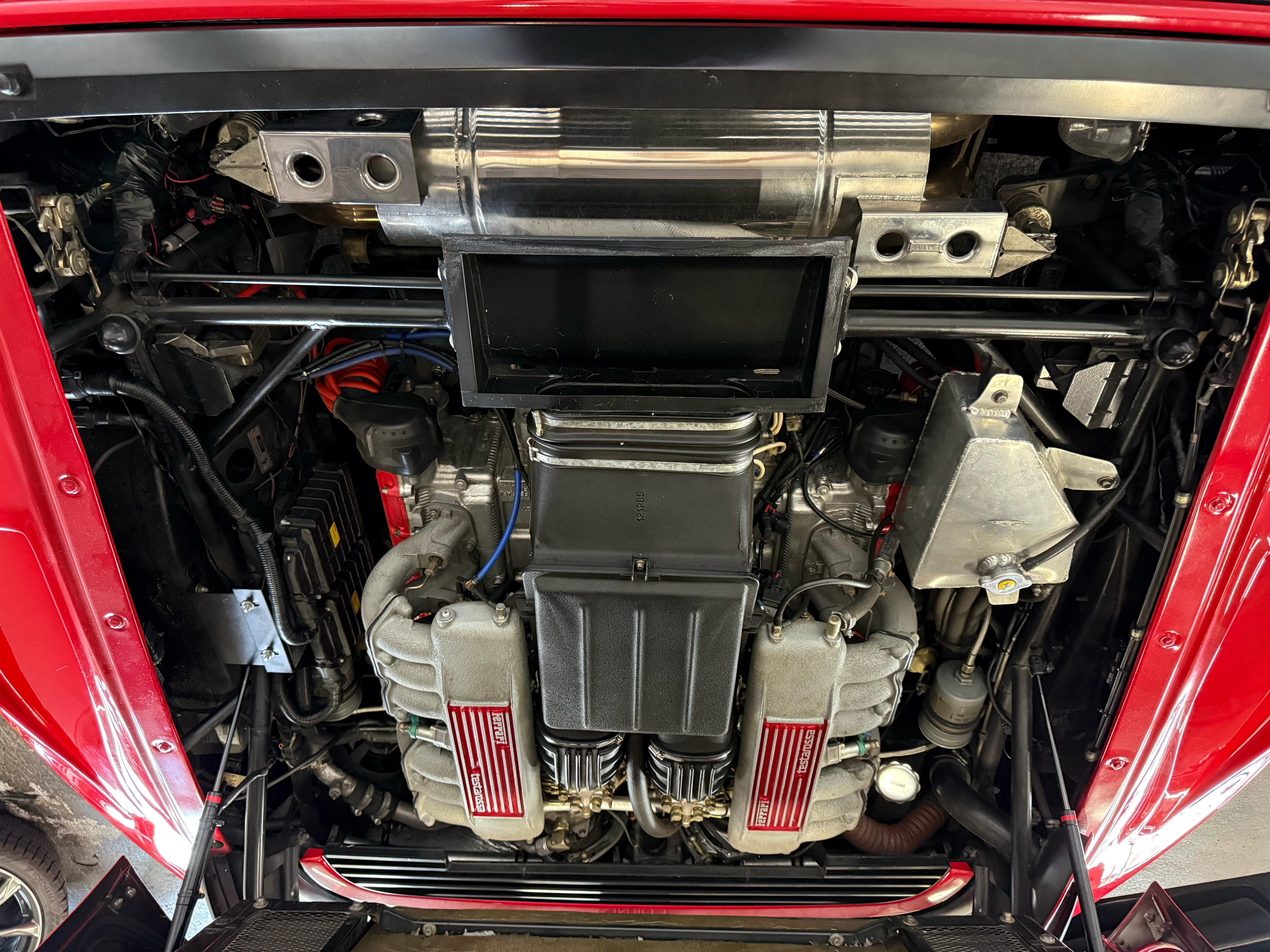 1987 Ferrari Testarossa — Photo 18 / 23