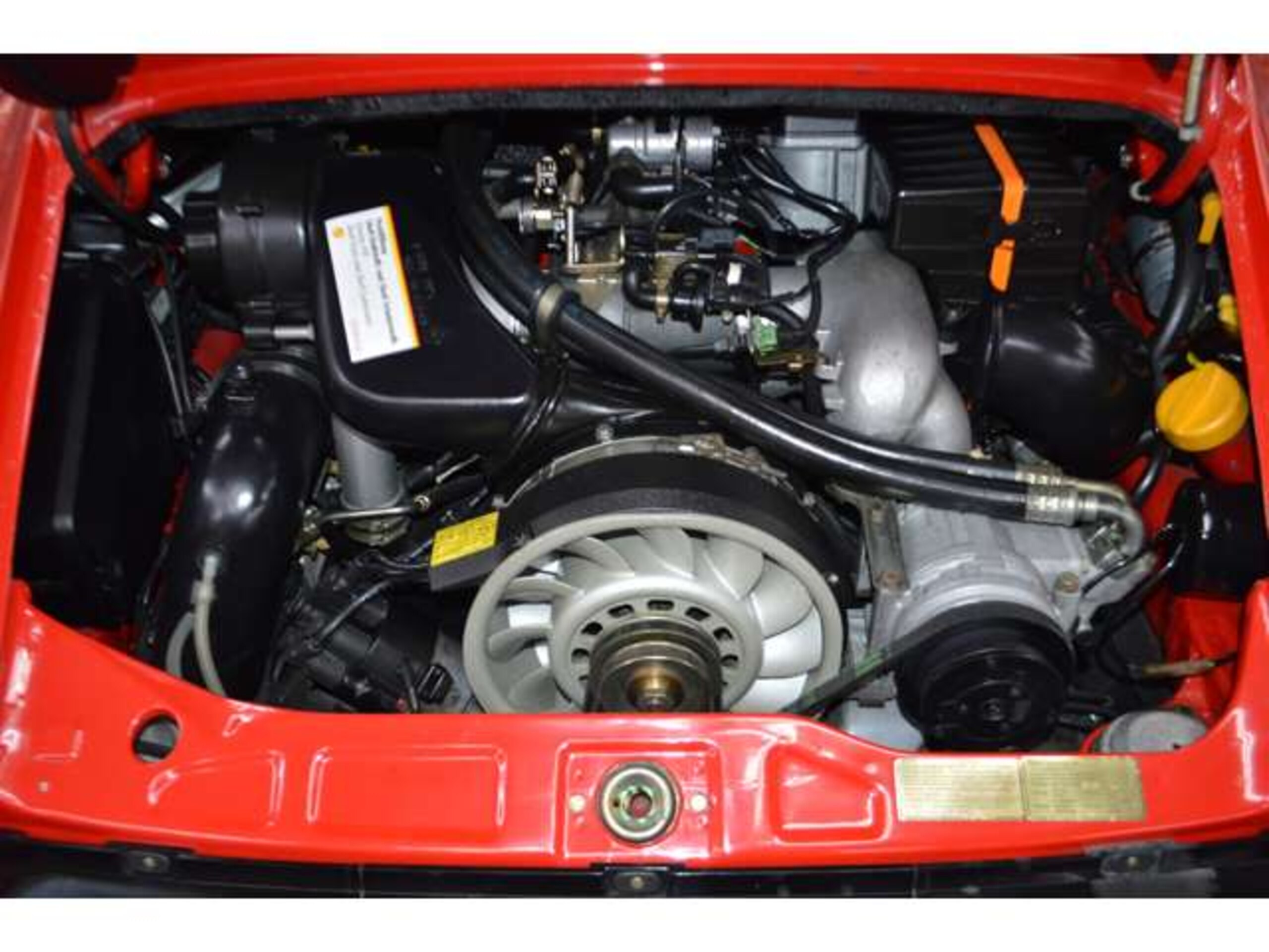 1990 Porsche 911 Carrera 2 Targa — Photo 8 / 9
