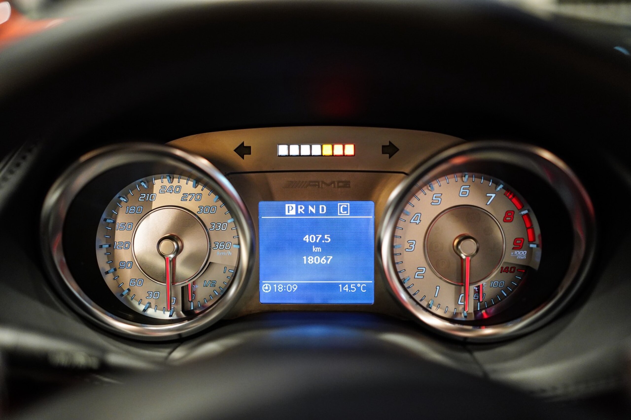 2013 Mercedes Benz SLS AMG Roadster — Photo 11 / 20