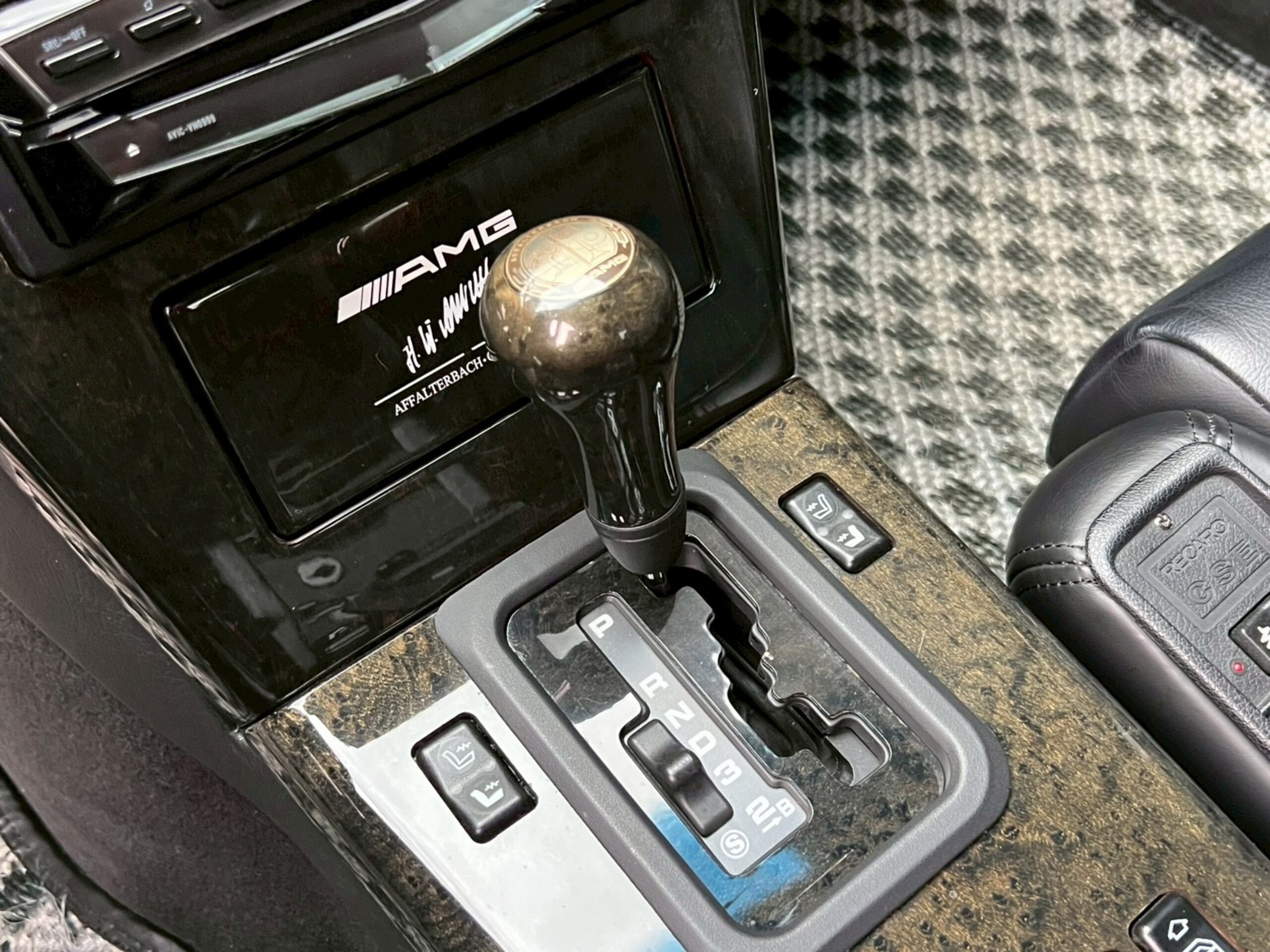 1995 Mercedes Benz E60 AMG — Photo 9 / 74