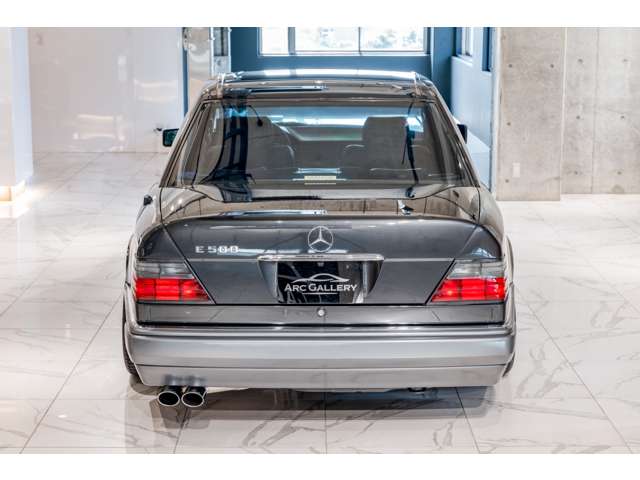 1994 Mercedes Benz E500 — Photo 6 / 23