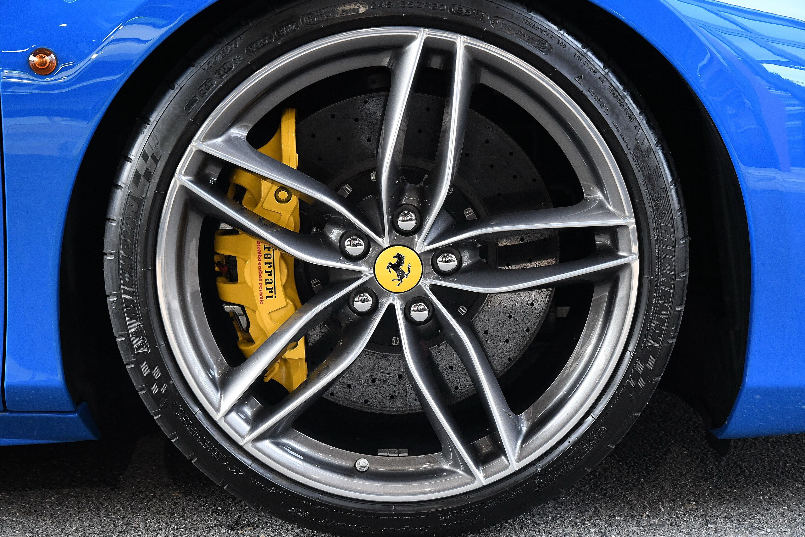2018 Ferrari 488 Spider — Photo 18 / 21