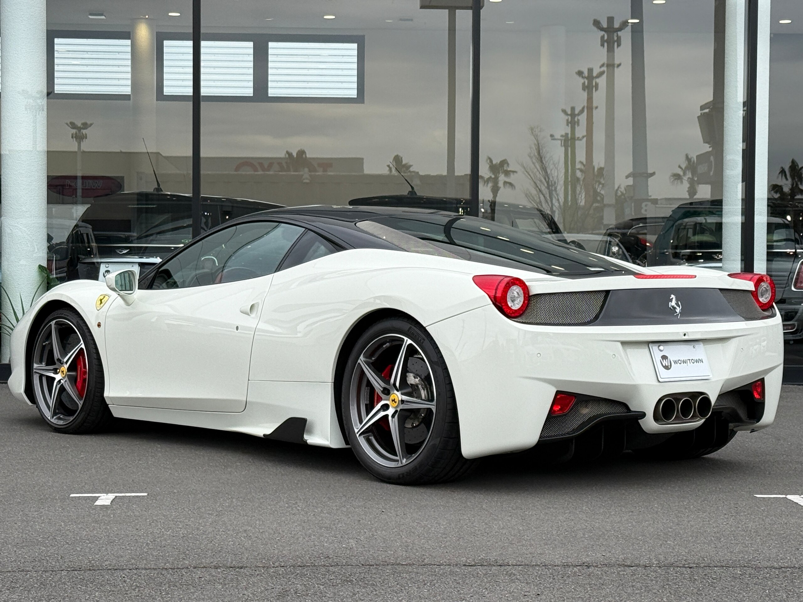 2014 Ferrari 458 Italia F1 DCT — Photo 16 / 52