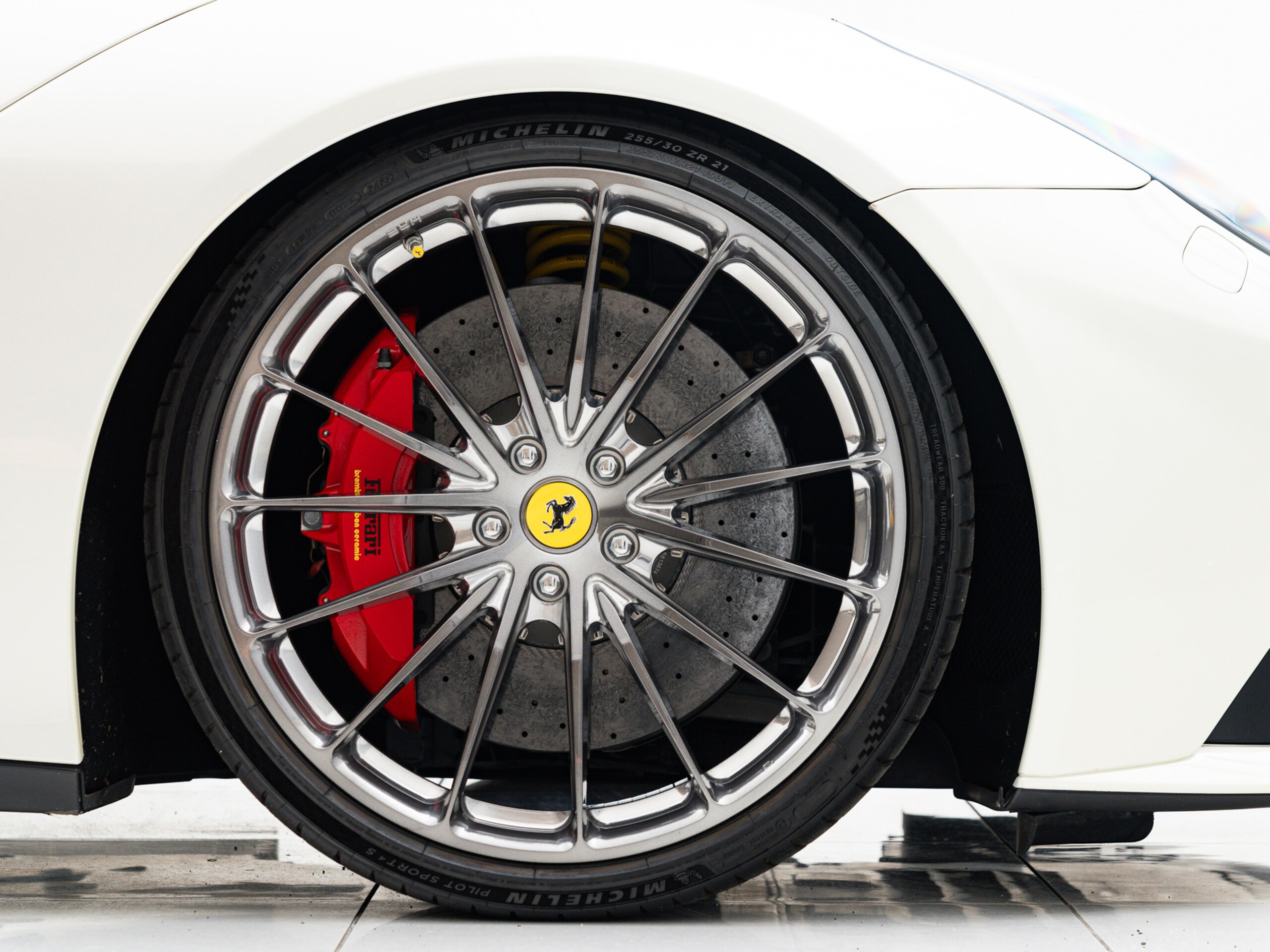 2014 Ferrari F12 Berlinetta — Photo 37 / 42