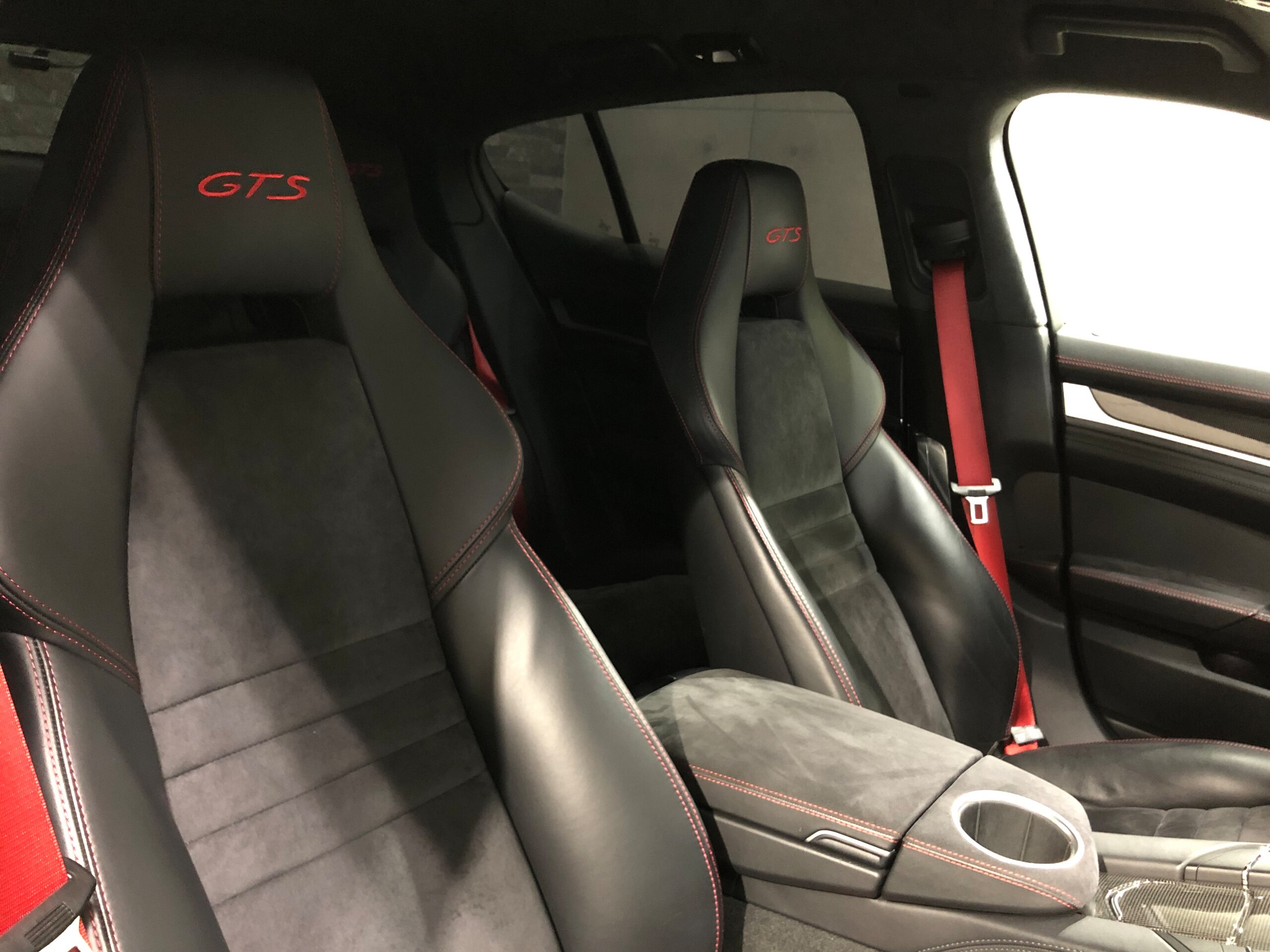 2012 Porsche Panamera GTS — Photo 15 / 32