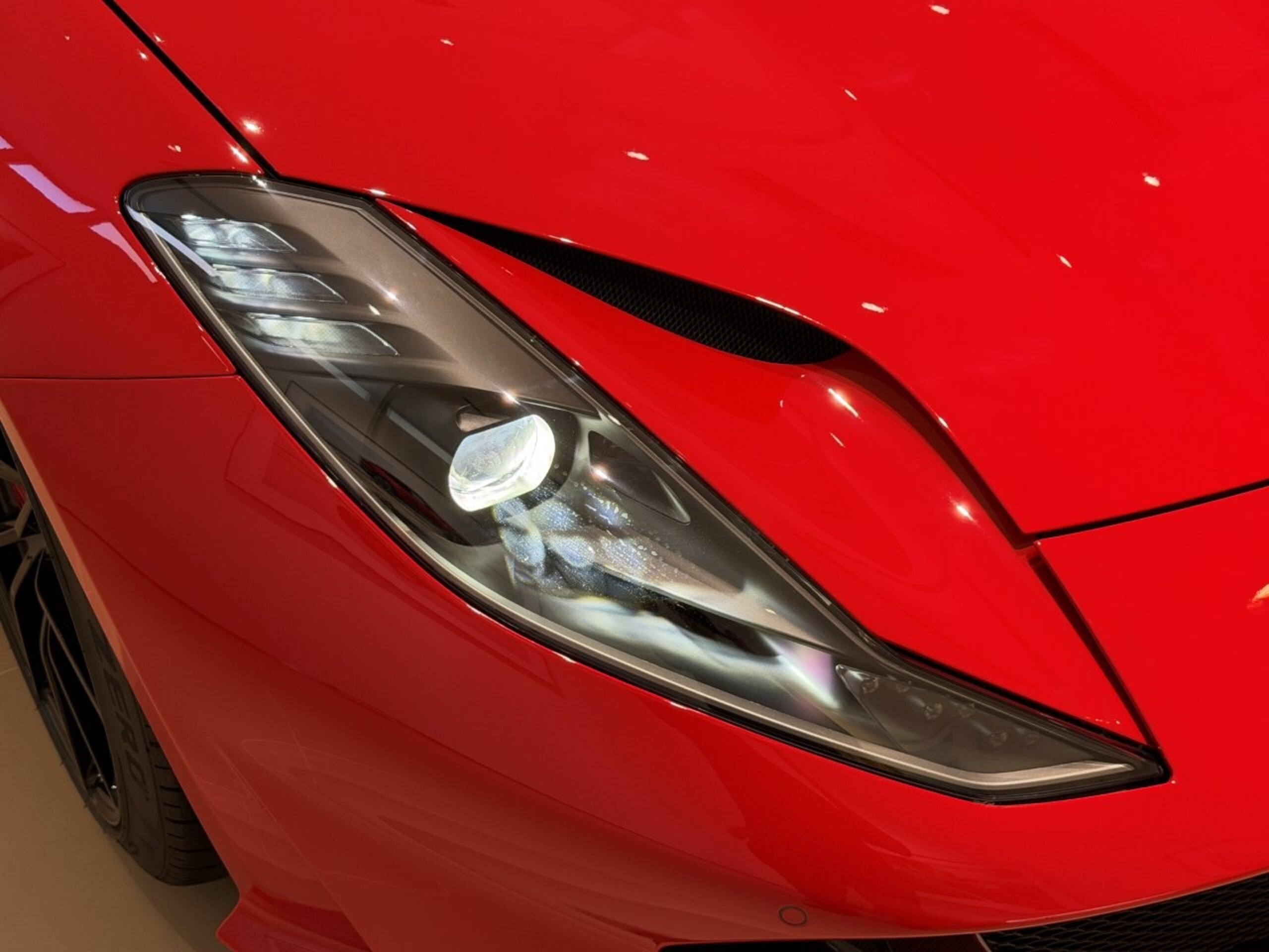 2021 Ferrari 812GTS — Photo 15 / 22