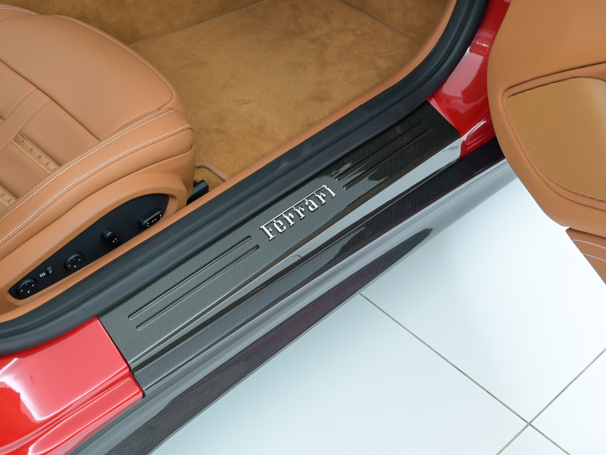 2014 Ferrari F12 Berlinetta — Photo 9 / 11
