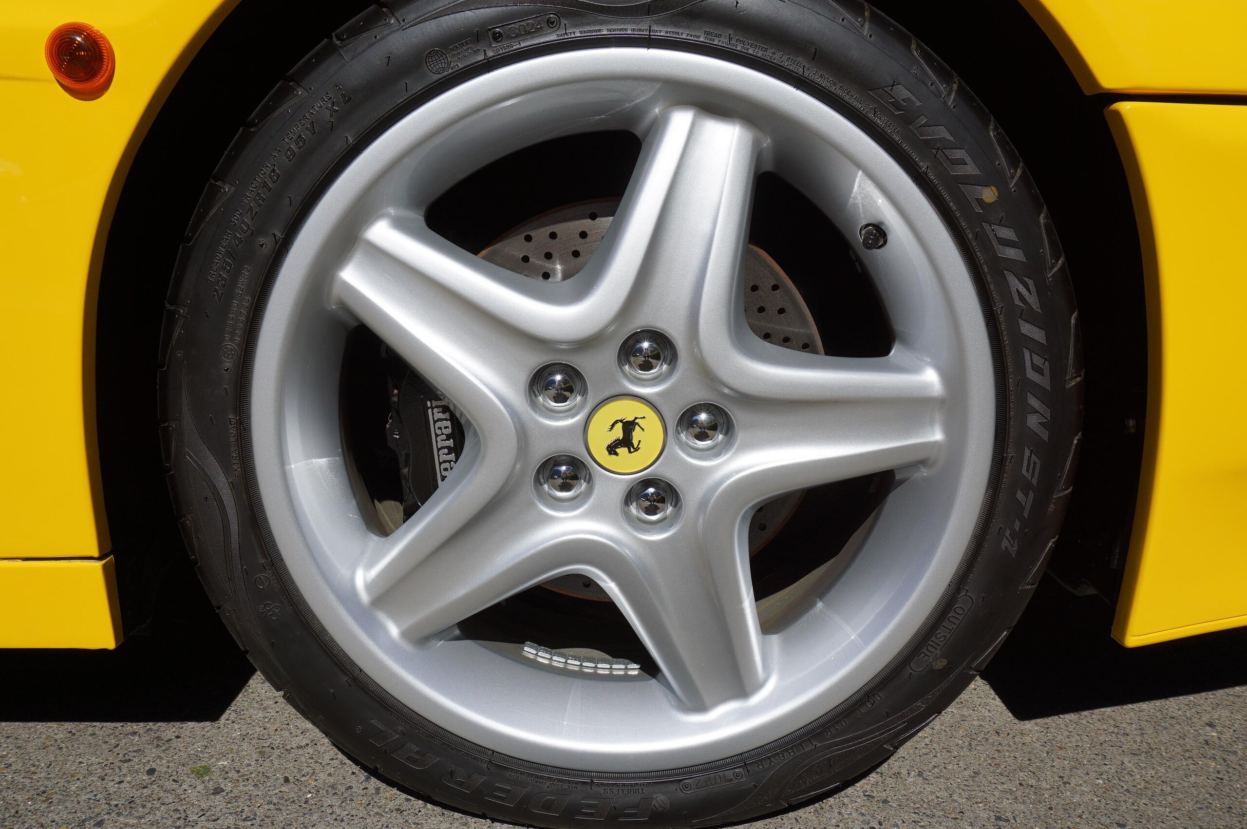 1993 Ferrari 512TR — Photo 14 / 16