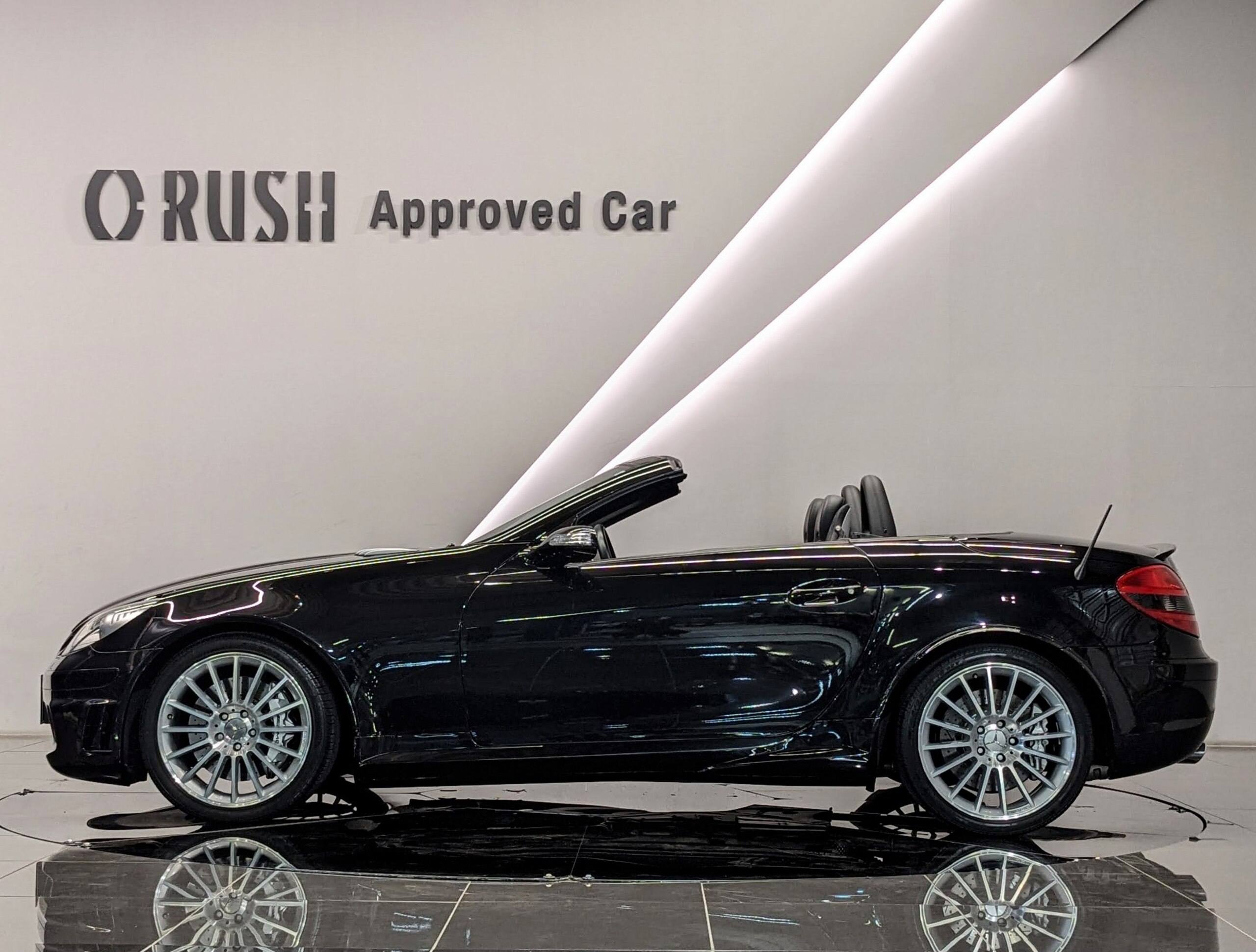 2007 Mercedes Benz SLK55 AMG — Photo 6 / 24