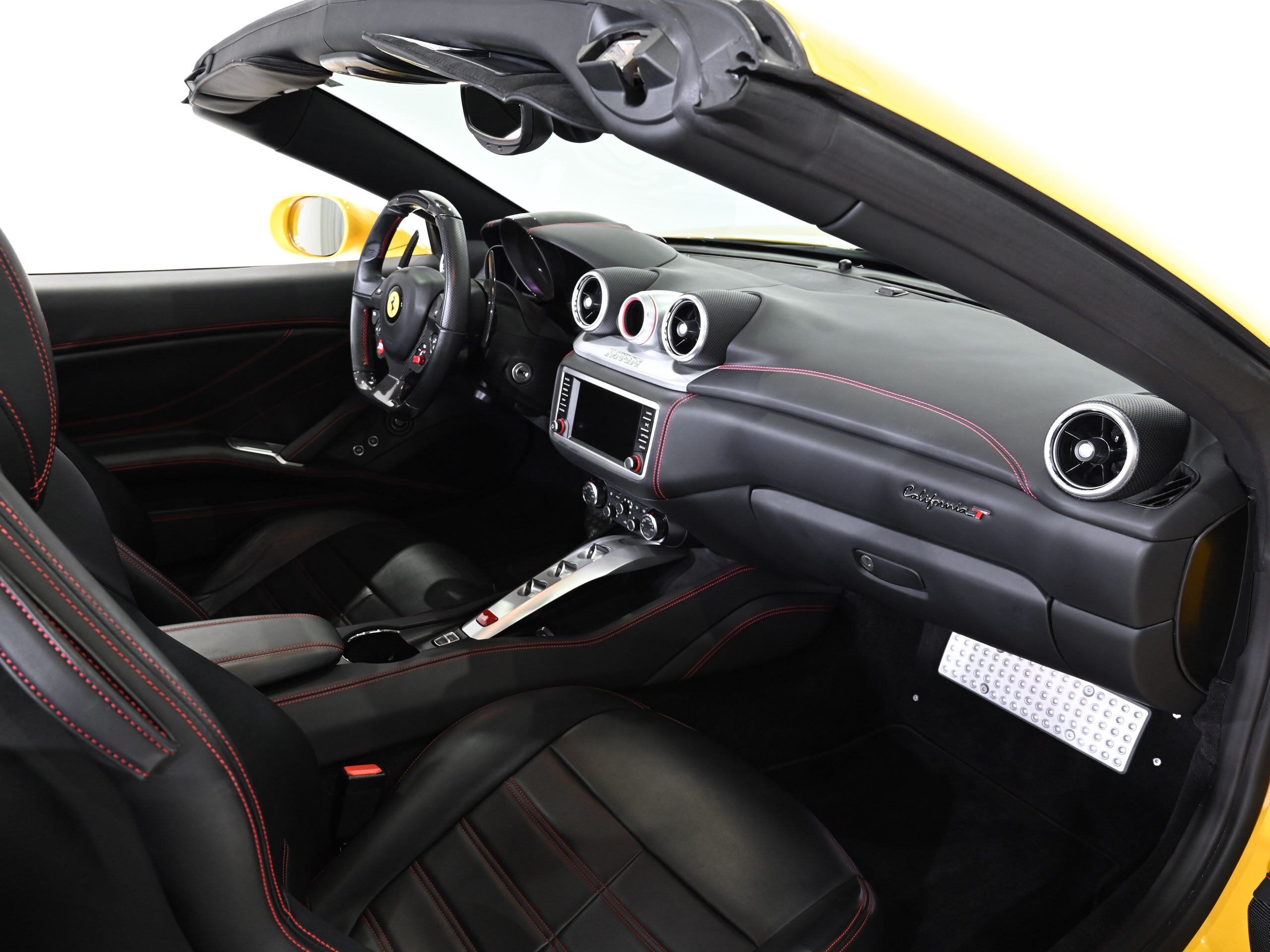 2016 Ferrari California T — Photo 17 / 23