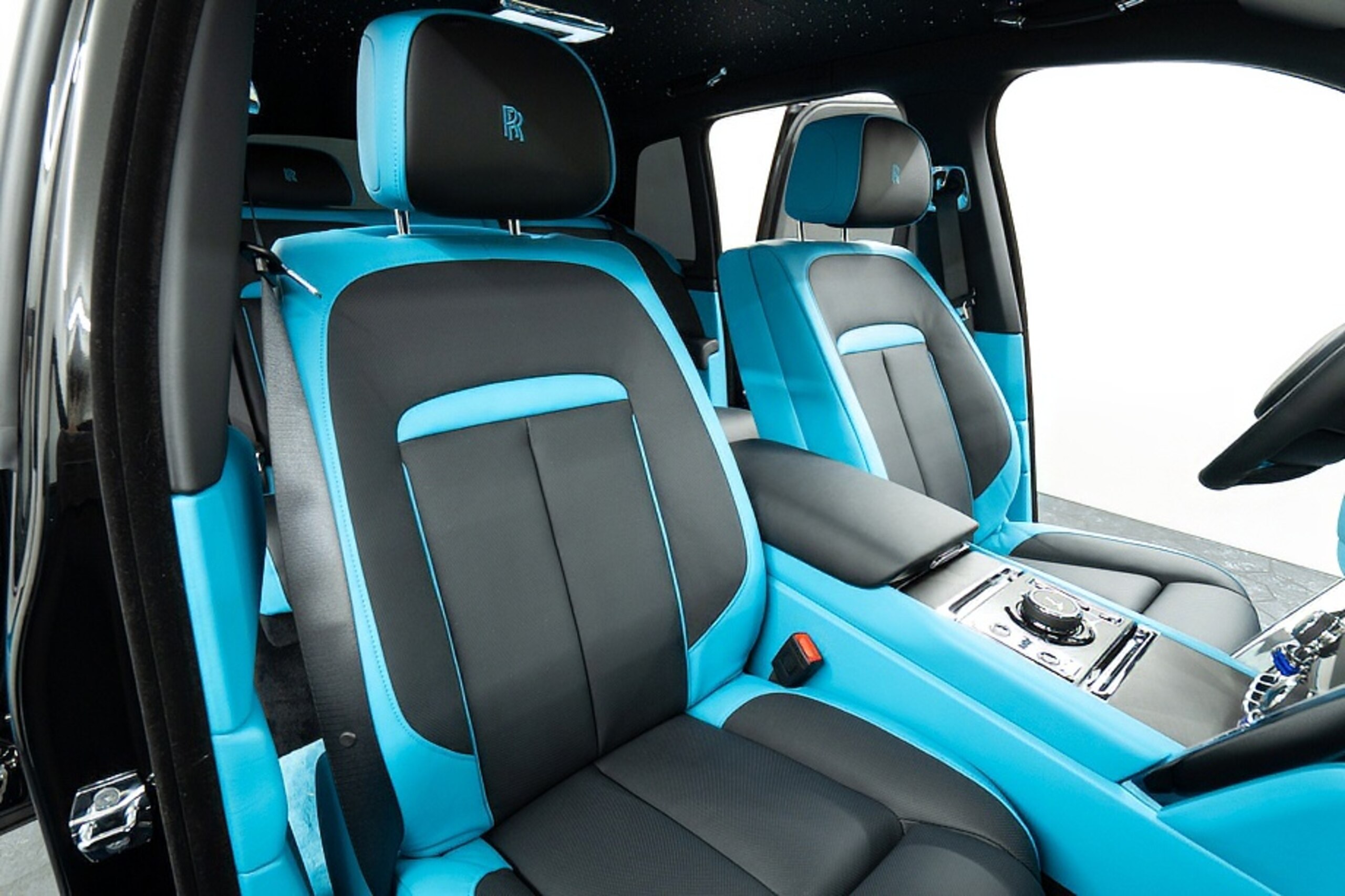 2025 Rolls-Royce Cullinan — Photo 18 / 29
