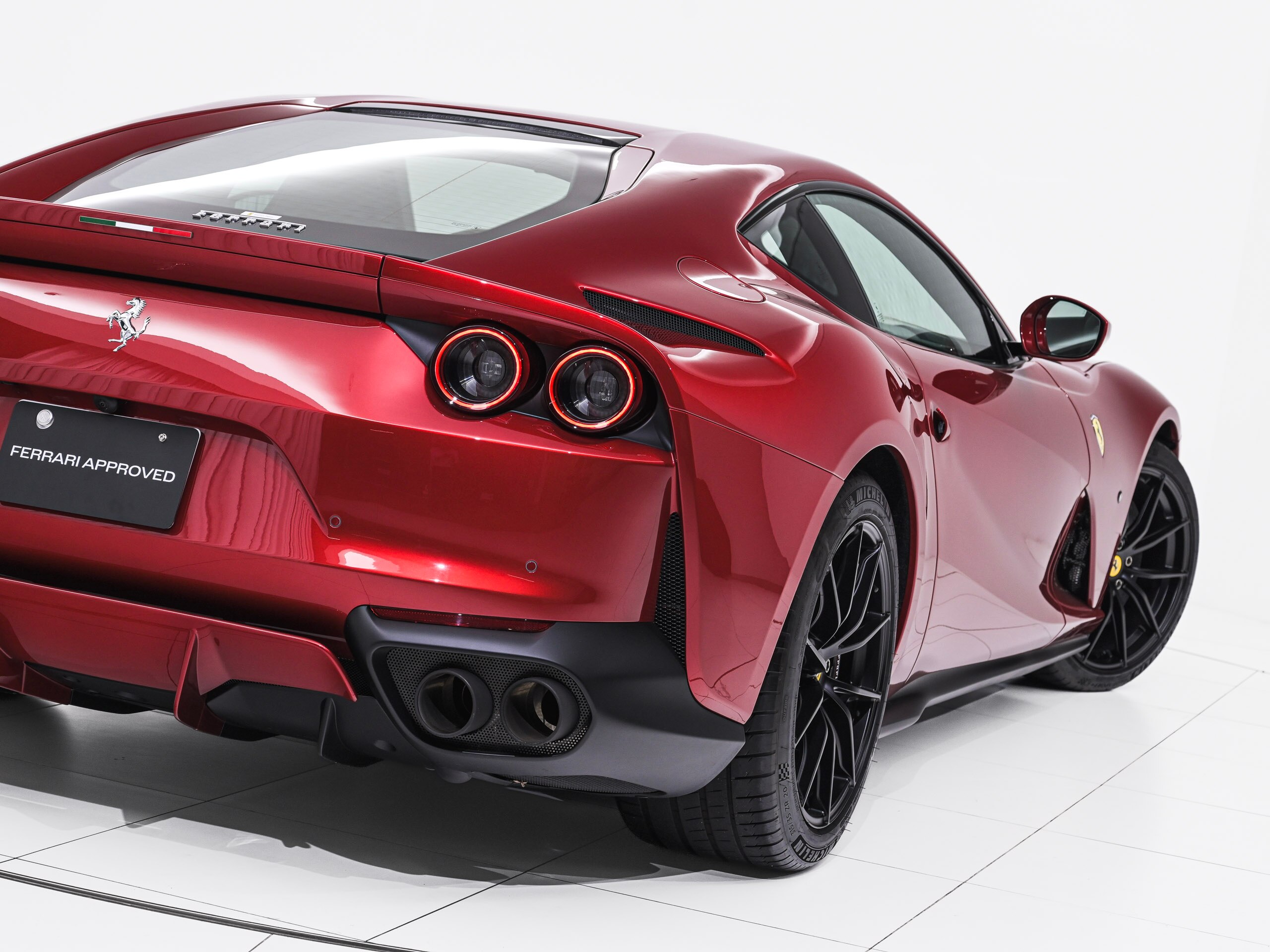 2021 Ferrari 812 Superfast — Photo 28 / 31