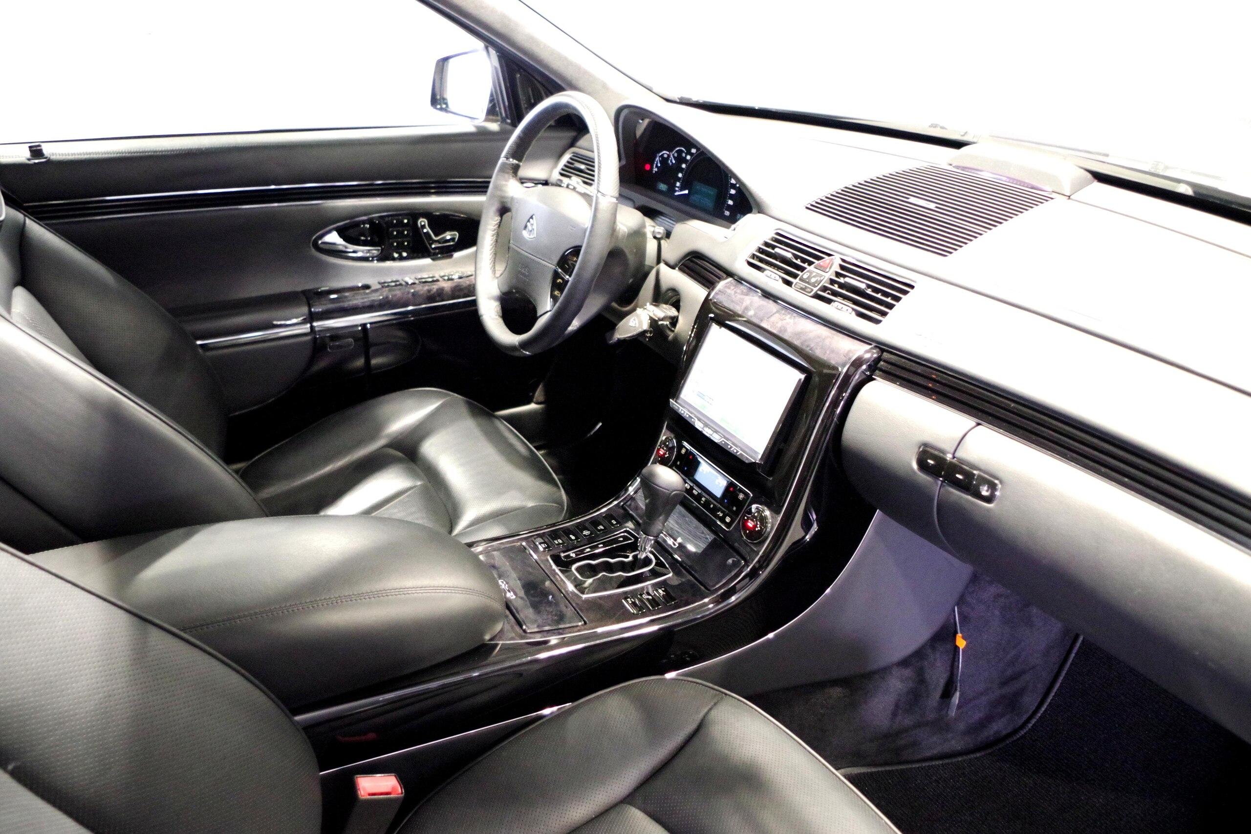 2006 Mercedes Benz Maybach 57S — Photo 14 / 19