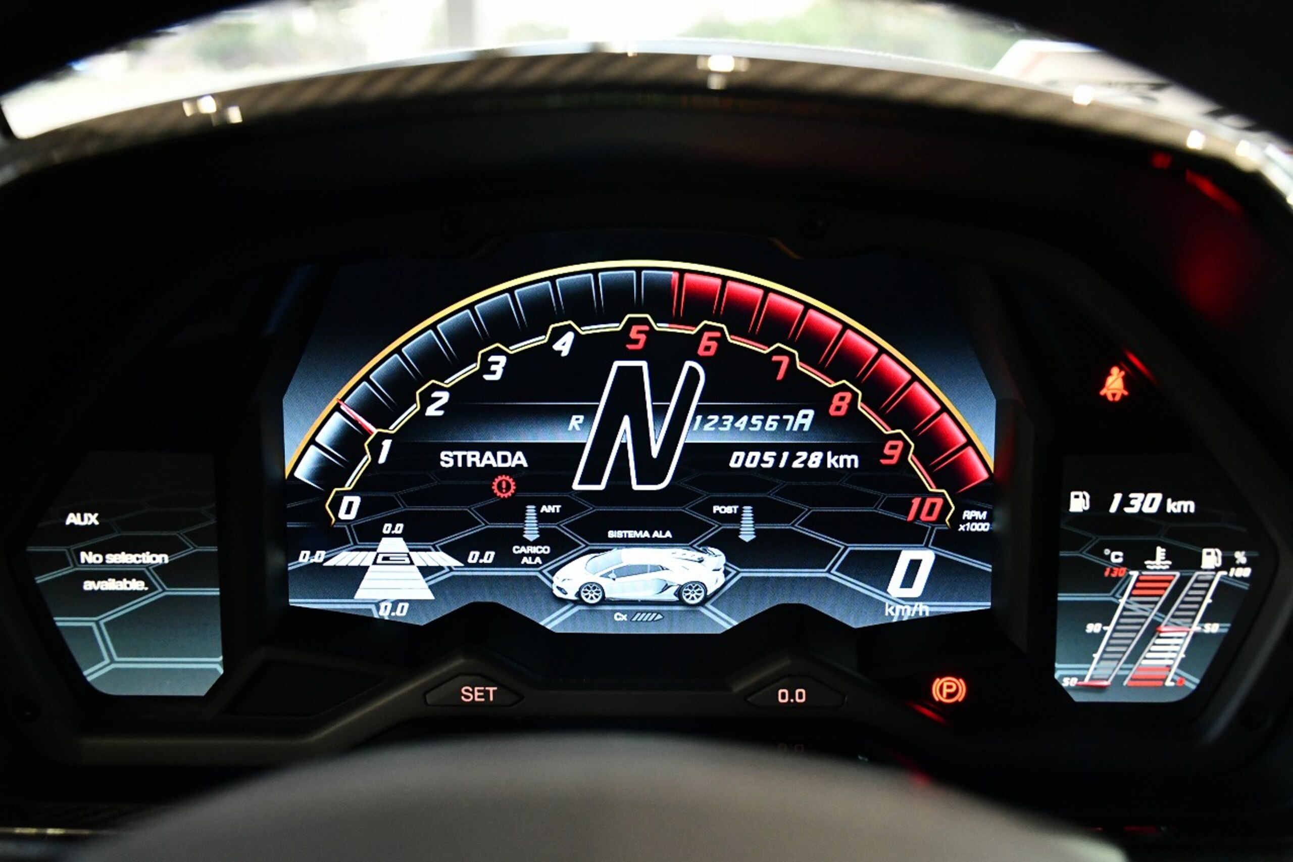 2019 Lamborghini Aventador SVJ — Photo 23 / 46