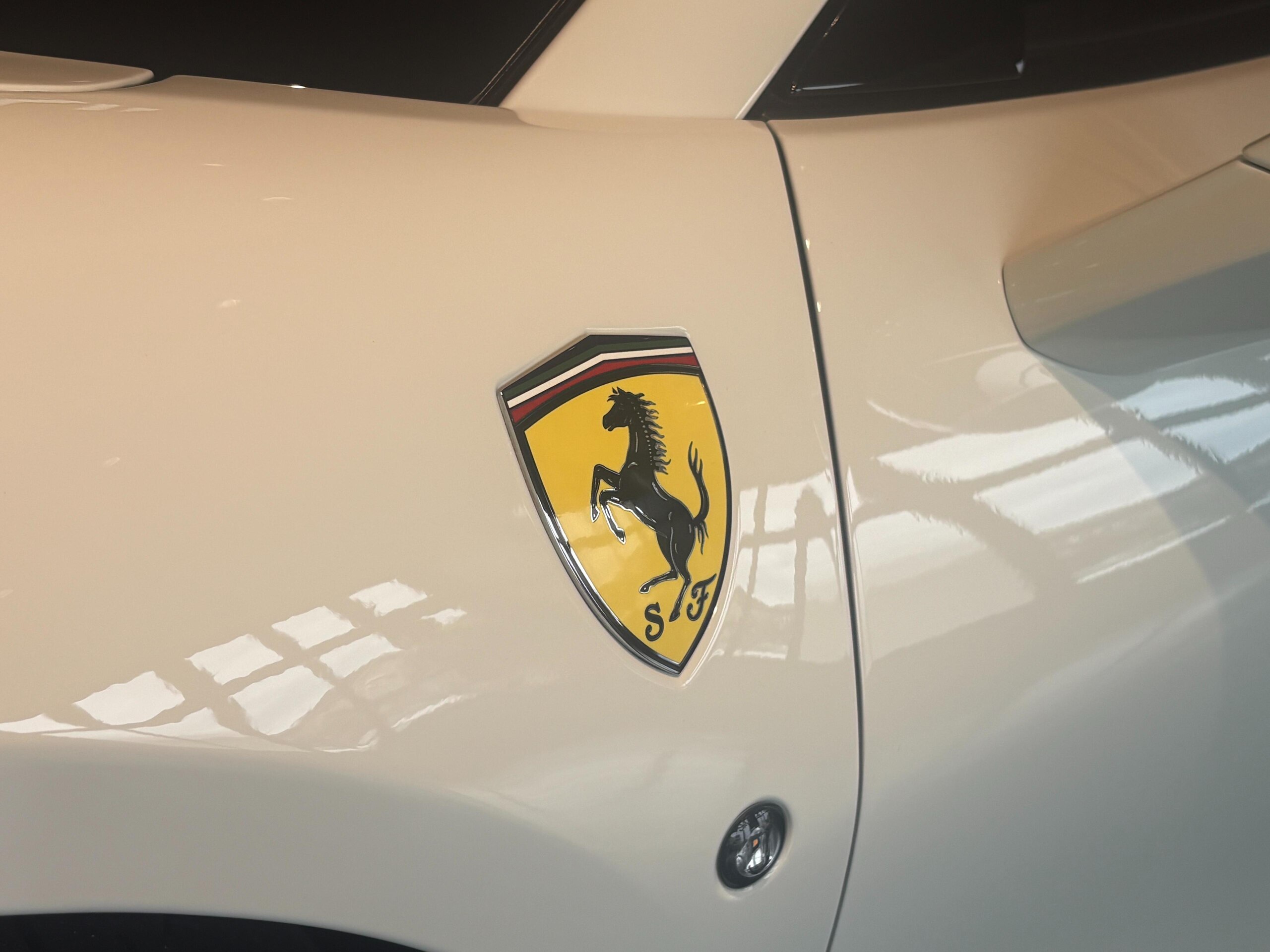 2022 Ferrari F8 Spider — Photo 17 / 23
