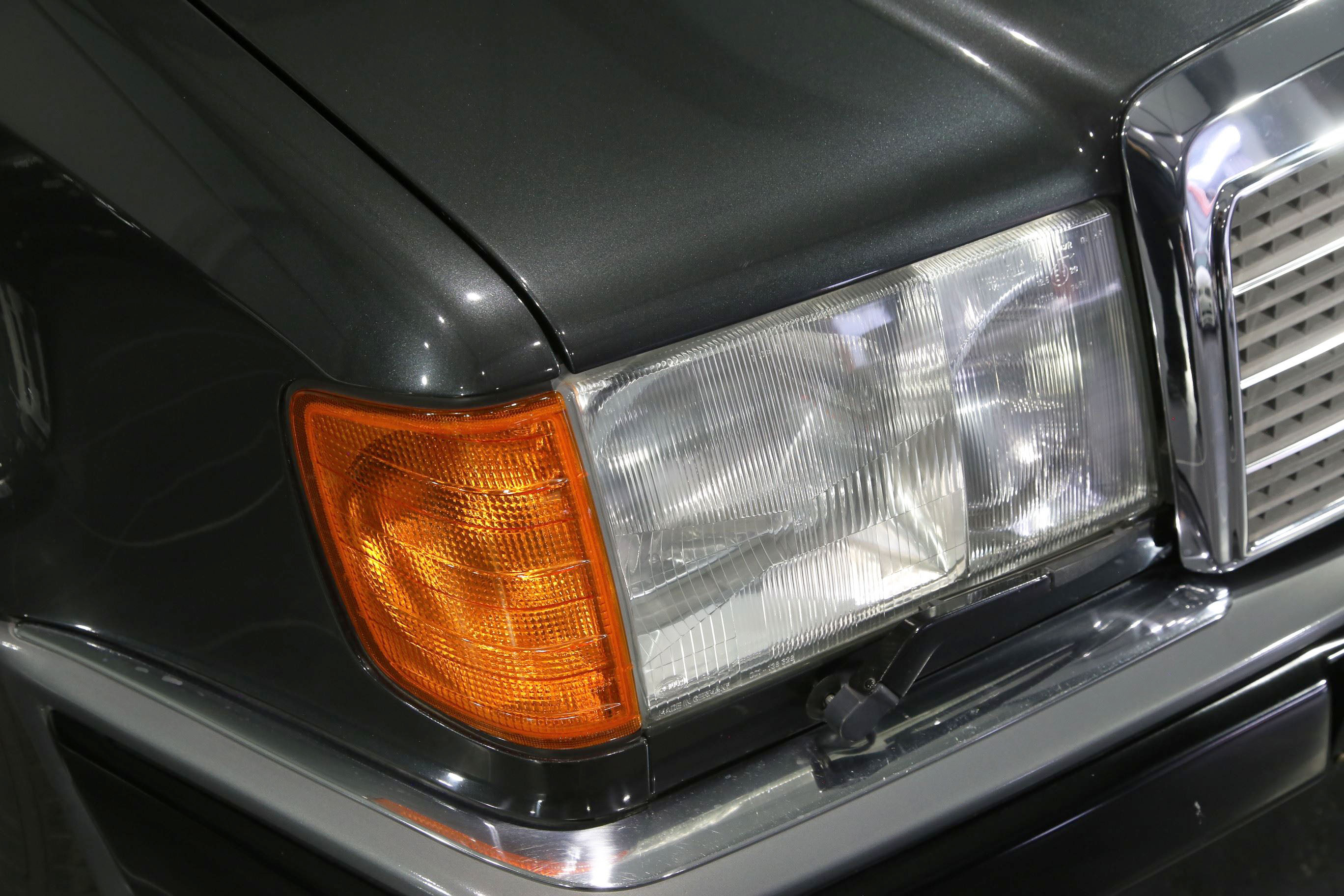 1992 Mercedes Benz 500E — Photo 18 / 22