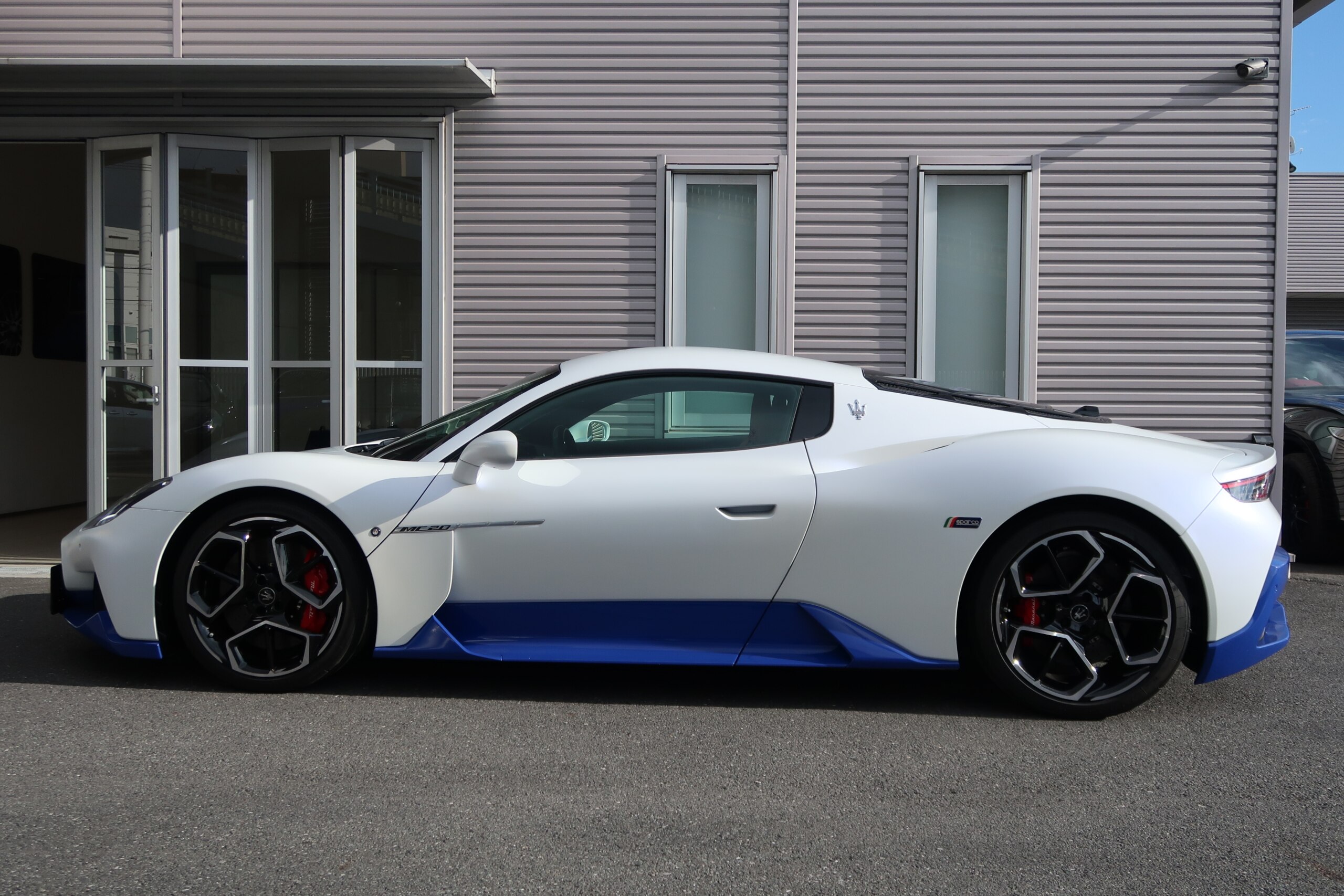 2022 Maserati MC20 — Photo 7 / 28