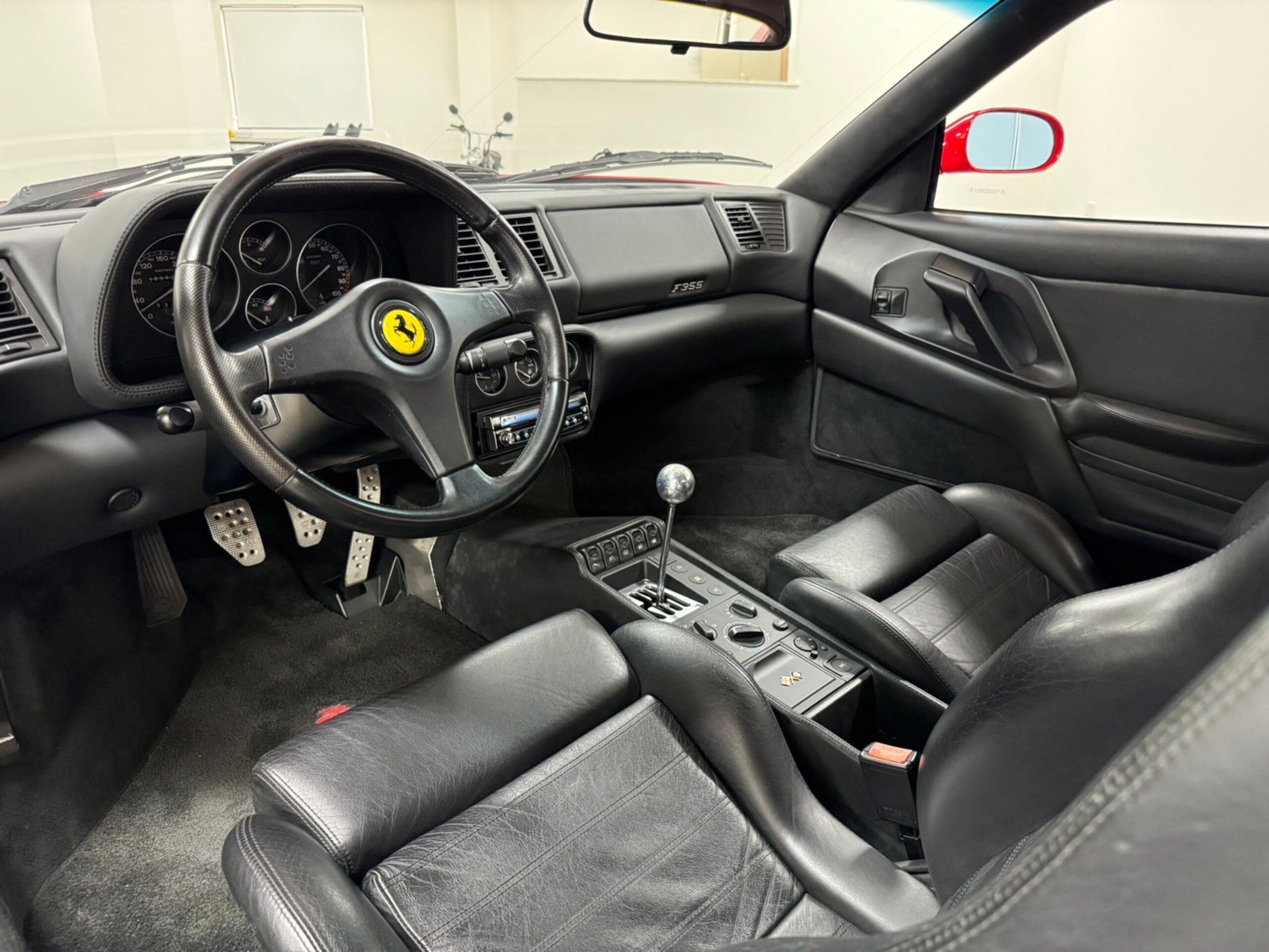 1995 Ferrari F355 Berlinetta — Photo 10 / 17