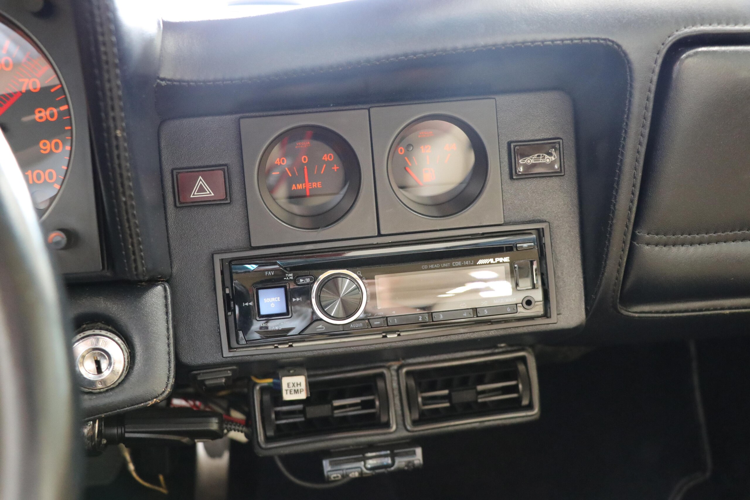 1982 Ferrari 512 BBi — Photo 10 / 19