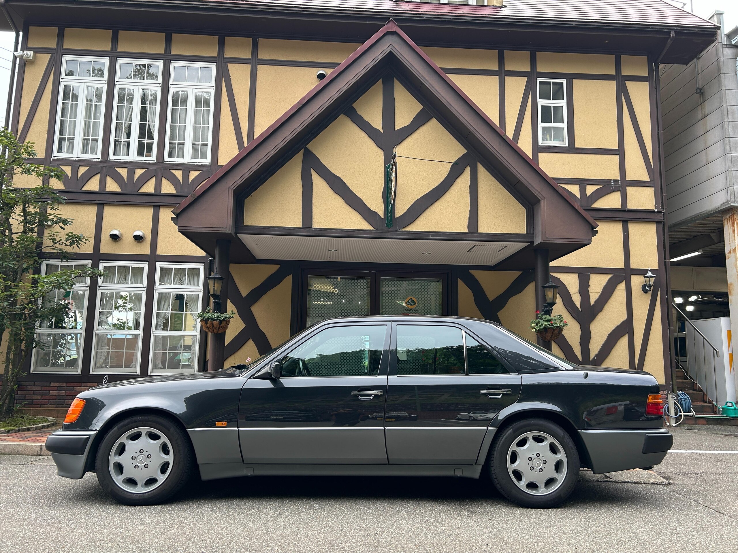 1993 Mercedes Benz 500E for sale in Japan