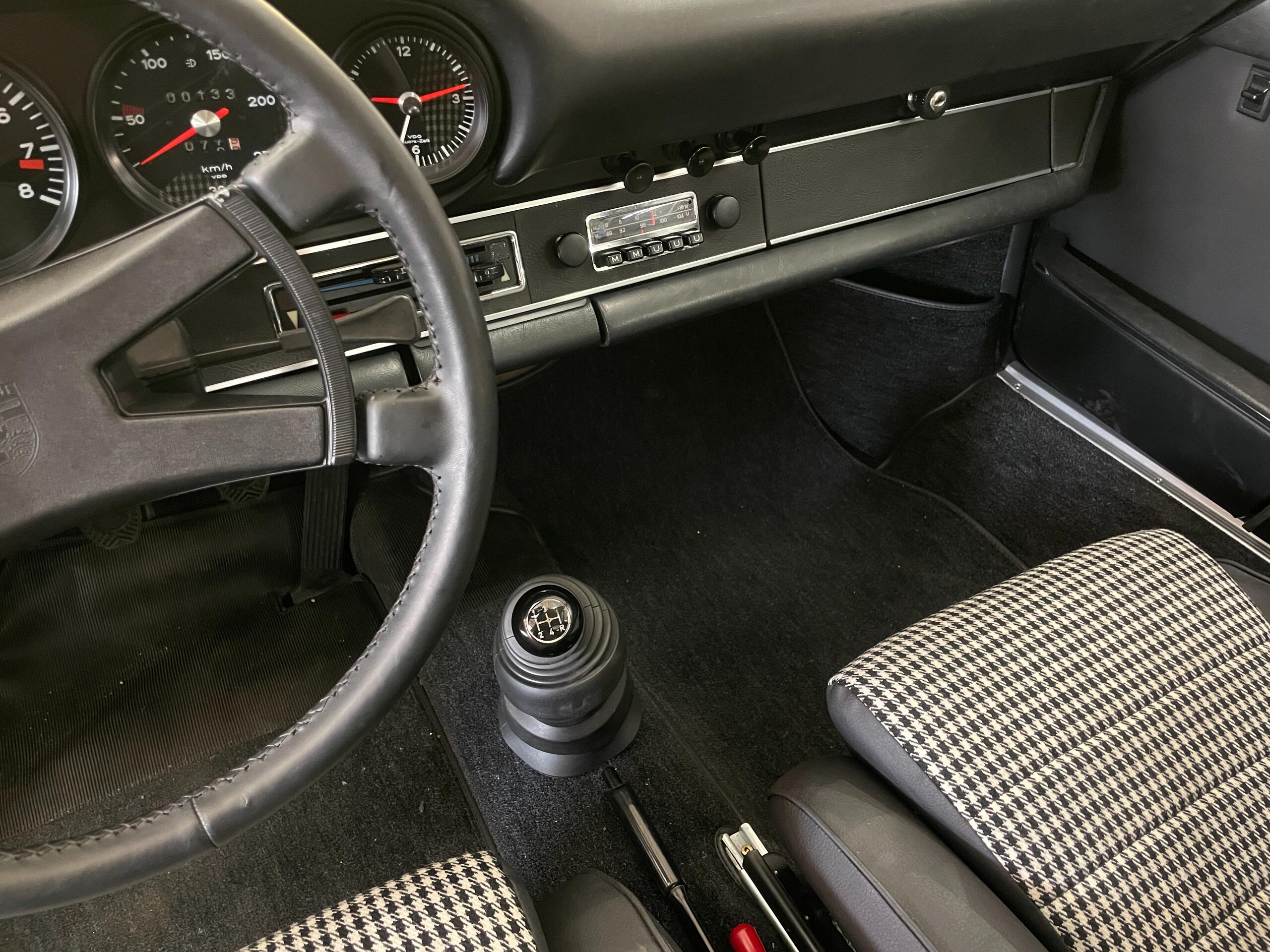1973 Porsche 911 Carrera RS 2.7 — Photo 11 / 13