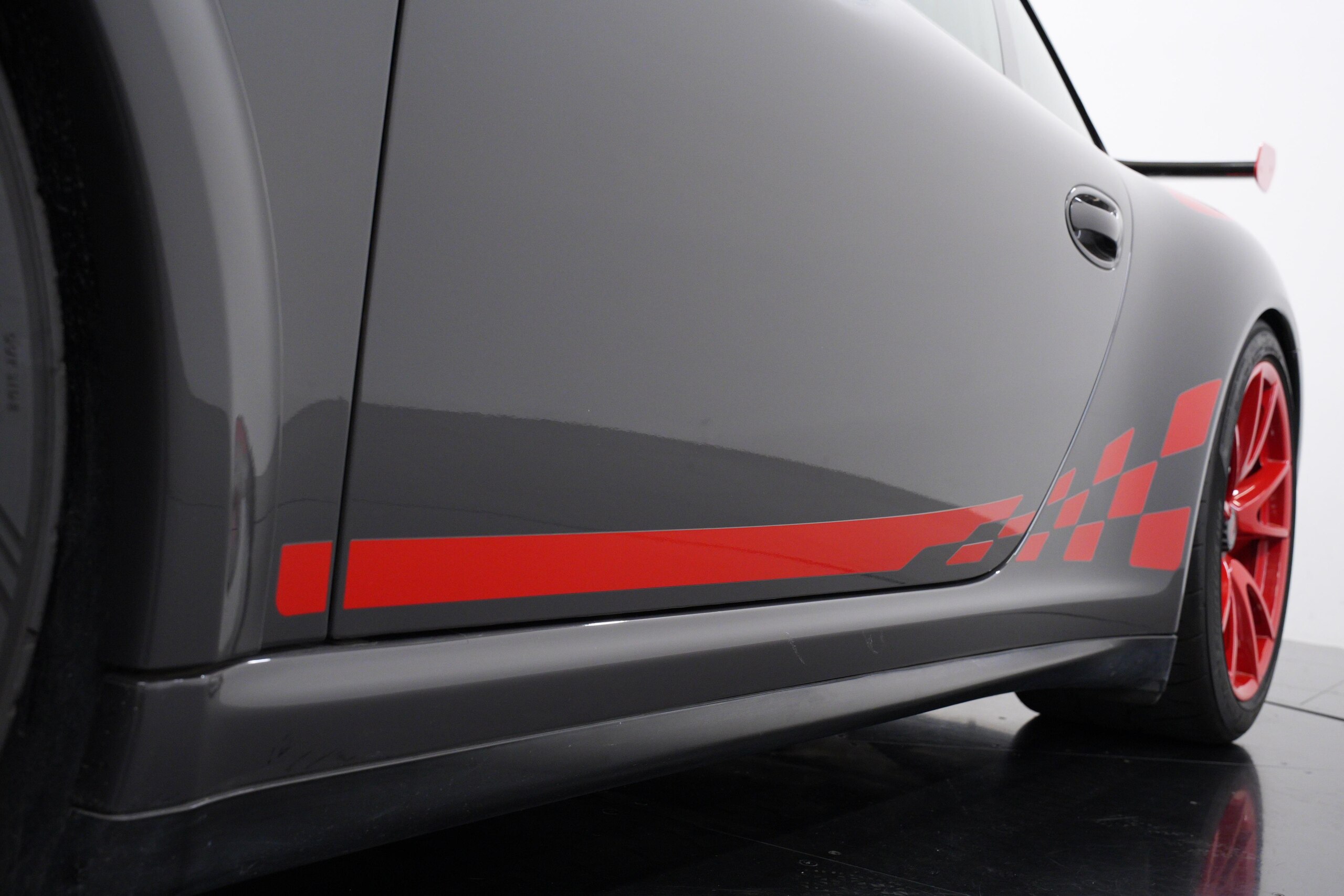 2011 Porsche 911 GT3 RS — Photo 26 / 43