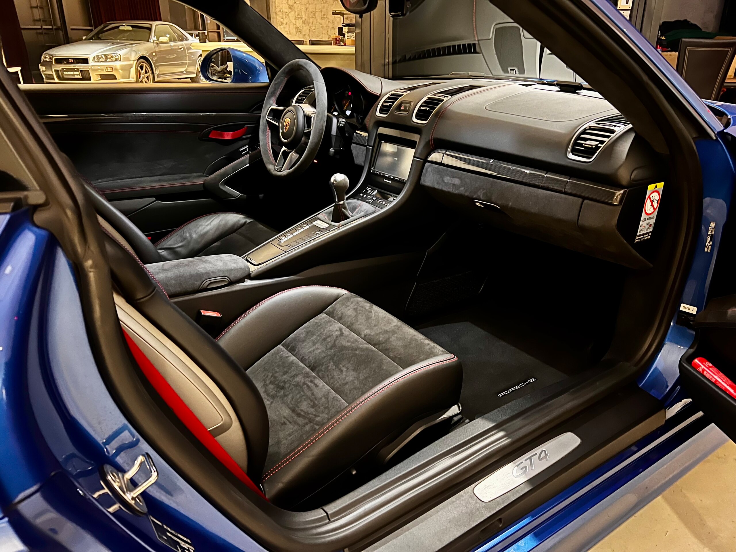 2016 Porsche Cayman GT4 — Photo 17 / 22