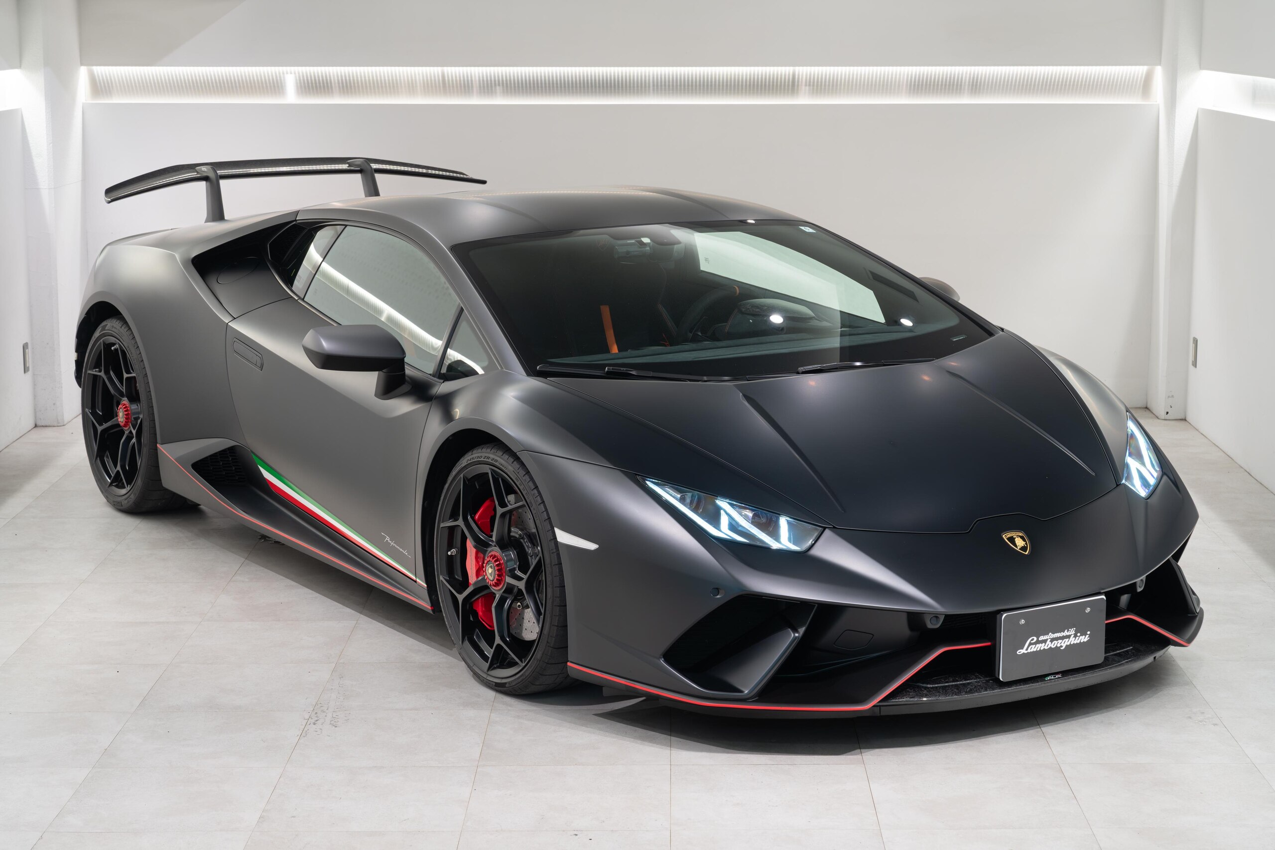 2018 Lamborghini Huracán Performante — Photo 11 / 25