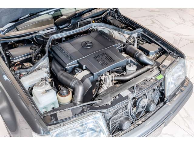 1994 Mercedes Benz E500 — Photo 9 / 23