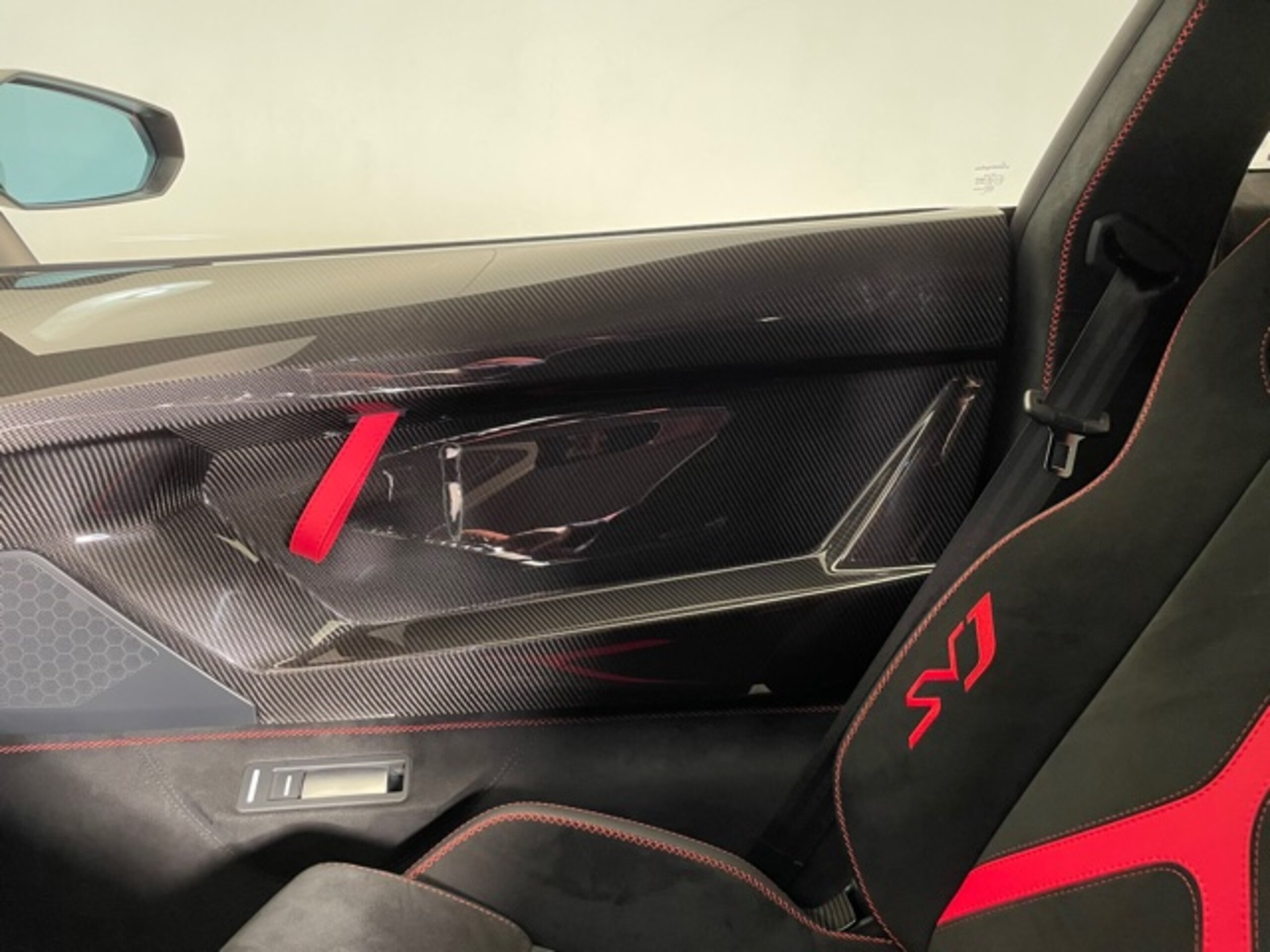 2019 Lamborghini Aventador SVJ — Photo 15 / 15