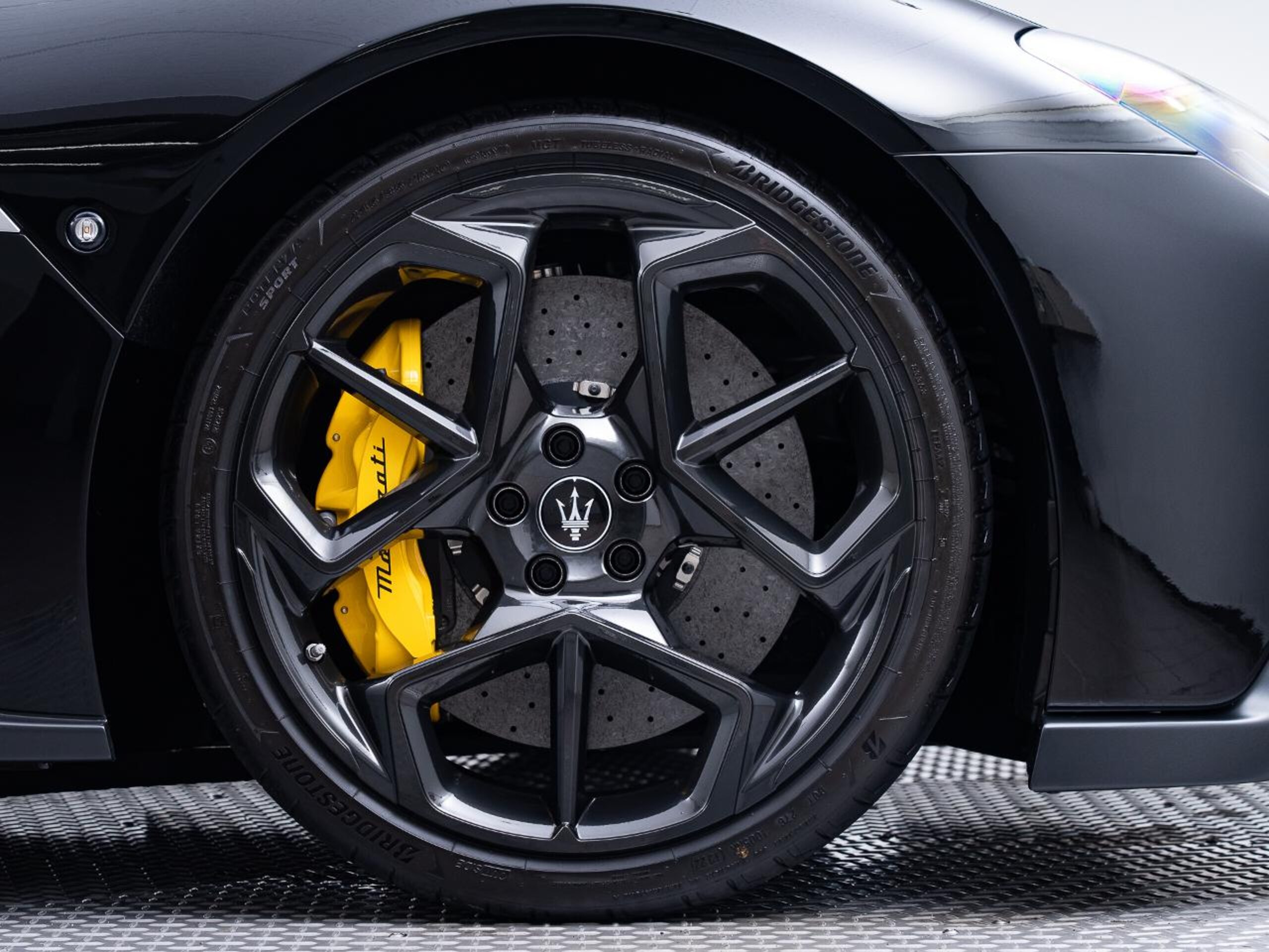 2023 Maserati MC20 — Photo 11 / 13