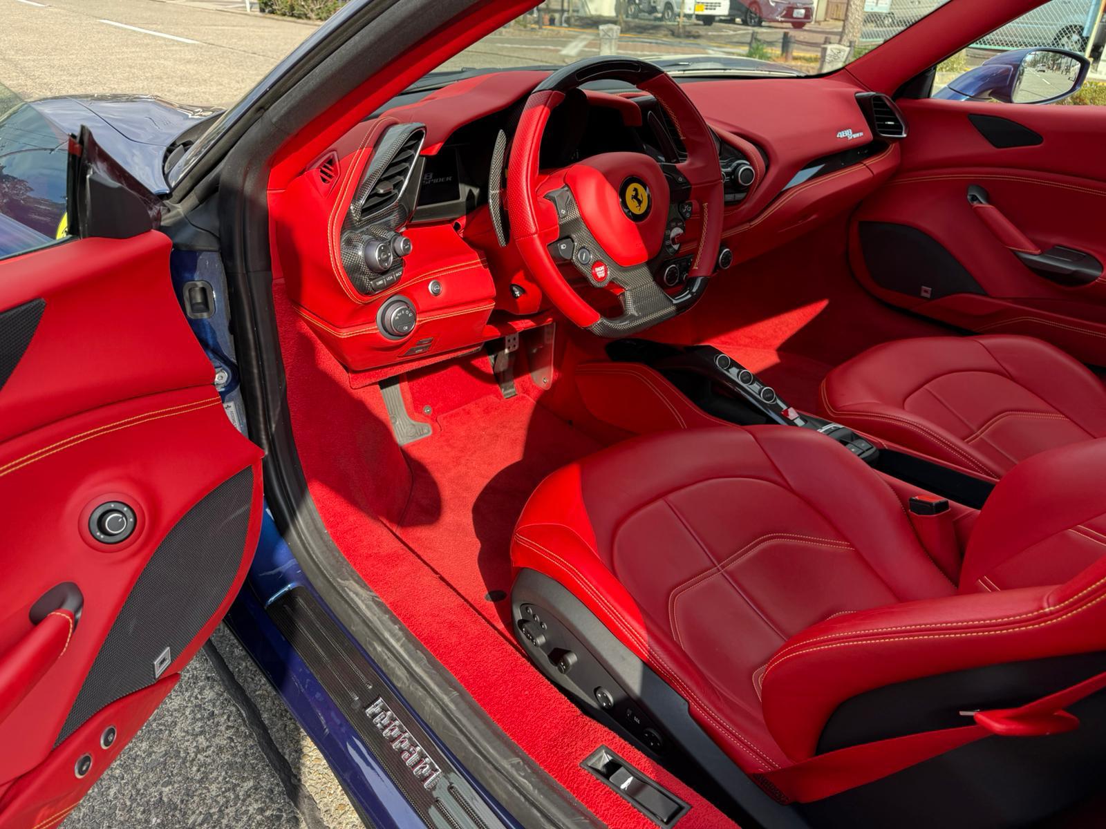 2018 Ferrari 488 Spider — Photo 8 / 16