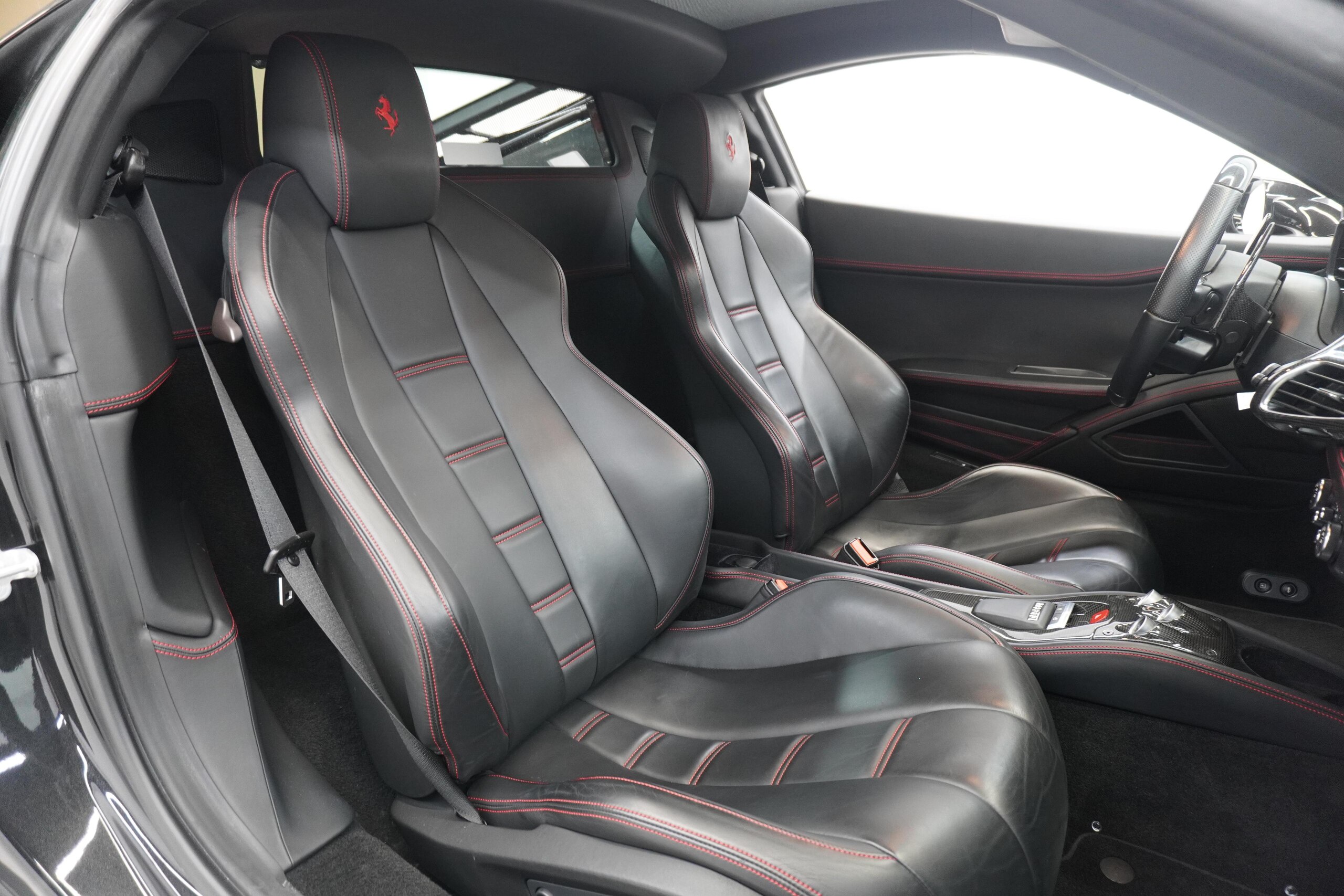 2013 Ferrari 458 Italia F1 DCT — Photo 13 / 17