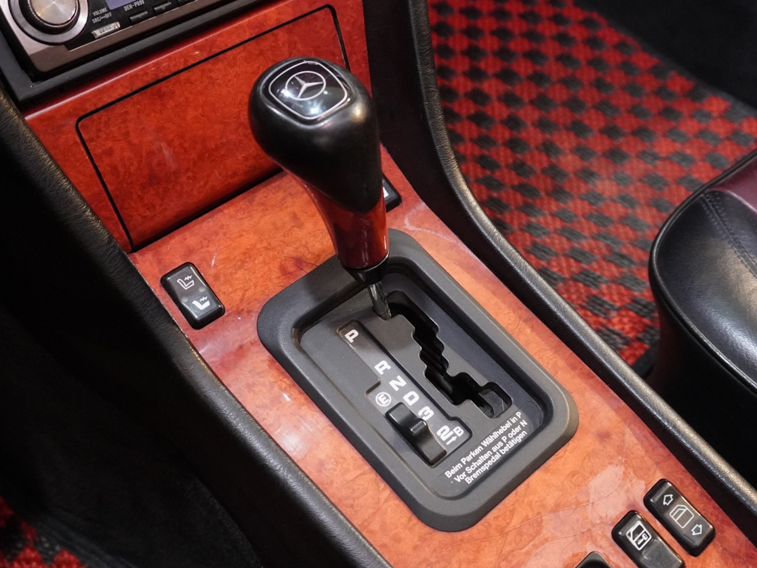 1994 Mercedes Benz E500 Limited — Photo 10 / 18