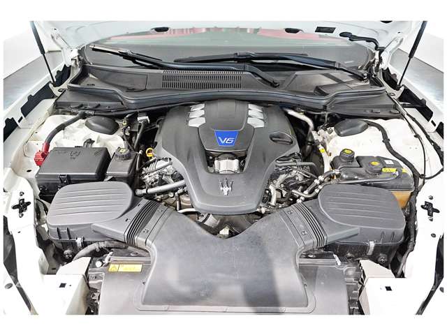 2015 Maserati Ghibli S Q4 — Photo 13 / 31