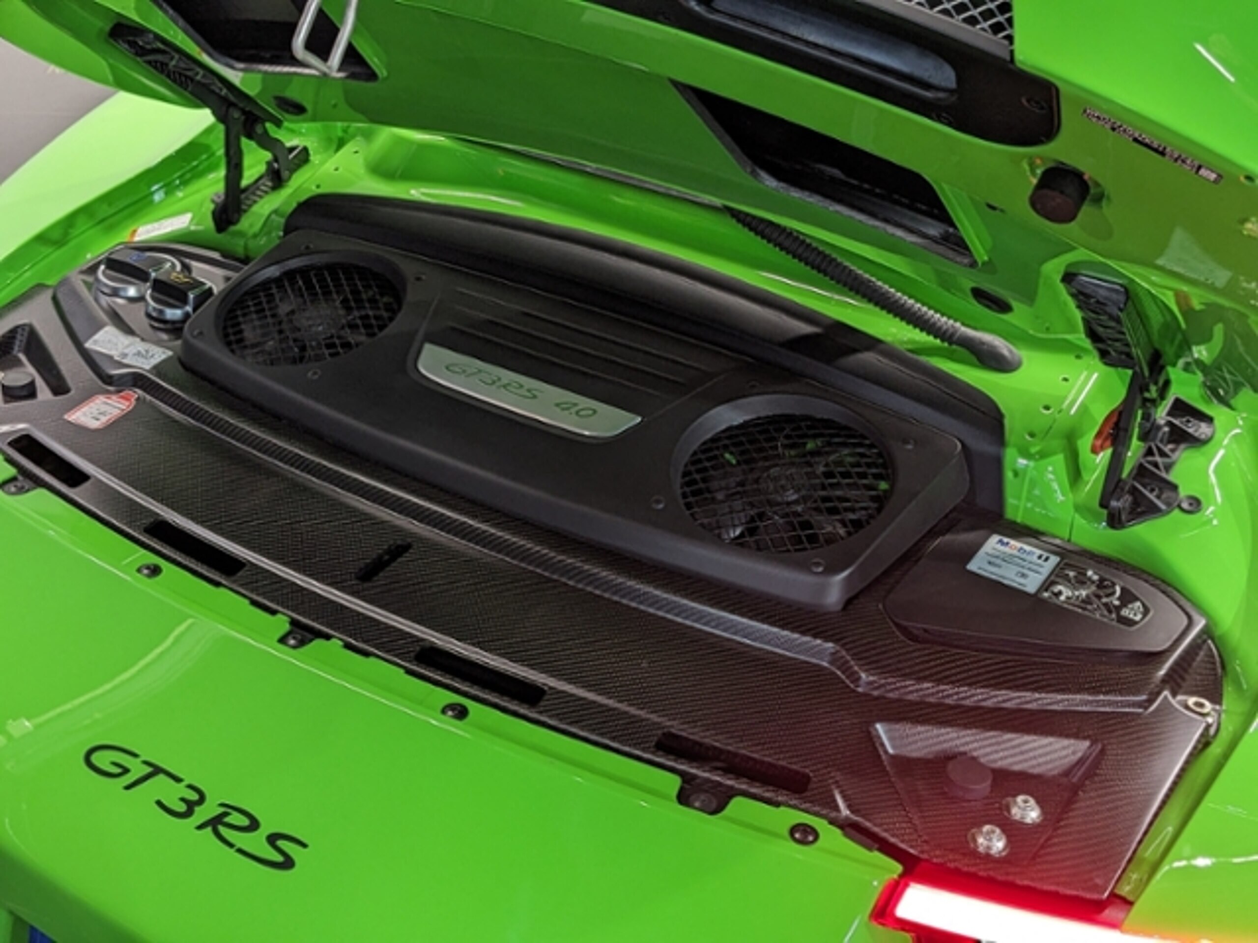 2019 Porsche 911 GT3 RS — Photo 19 / 39