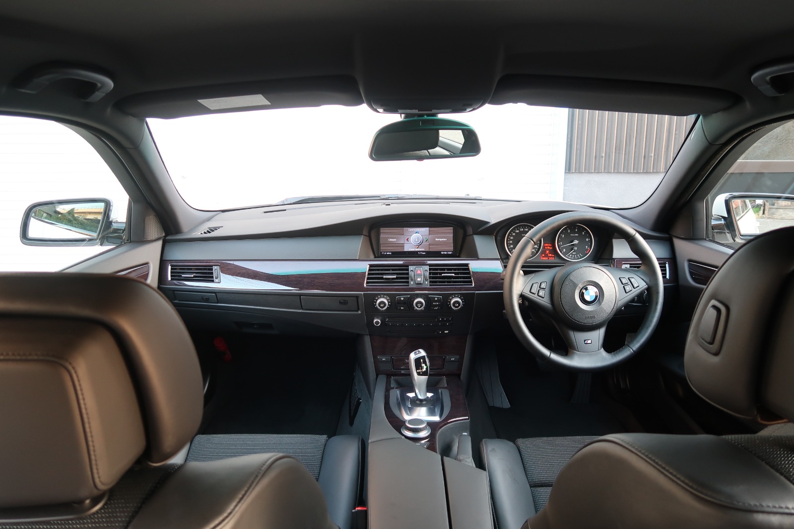 2008 BMW 525i M Sport — Photo 6 / 24
