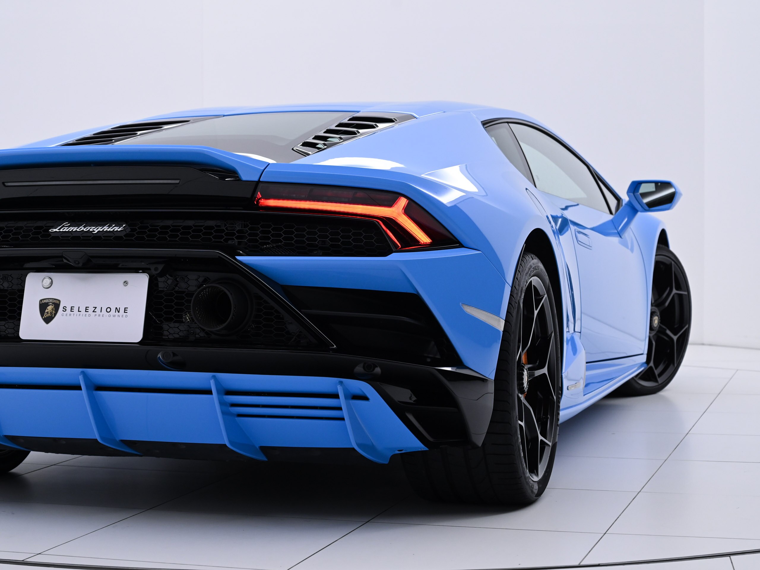 2022 Lamborghini Huracán EVO — Photo 24 / 27