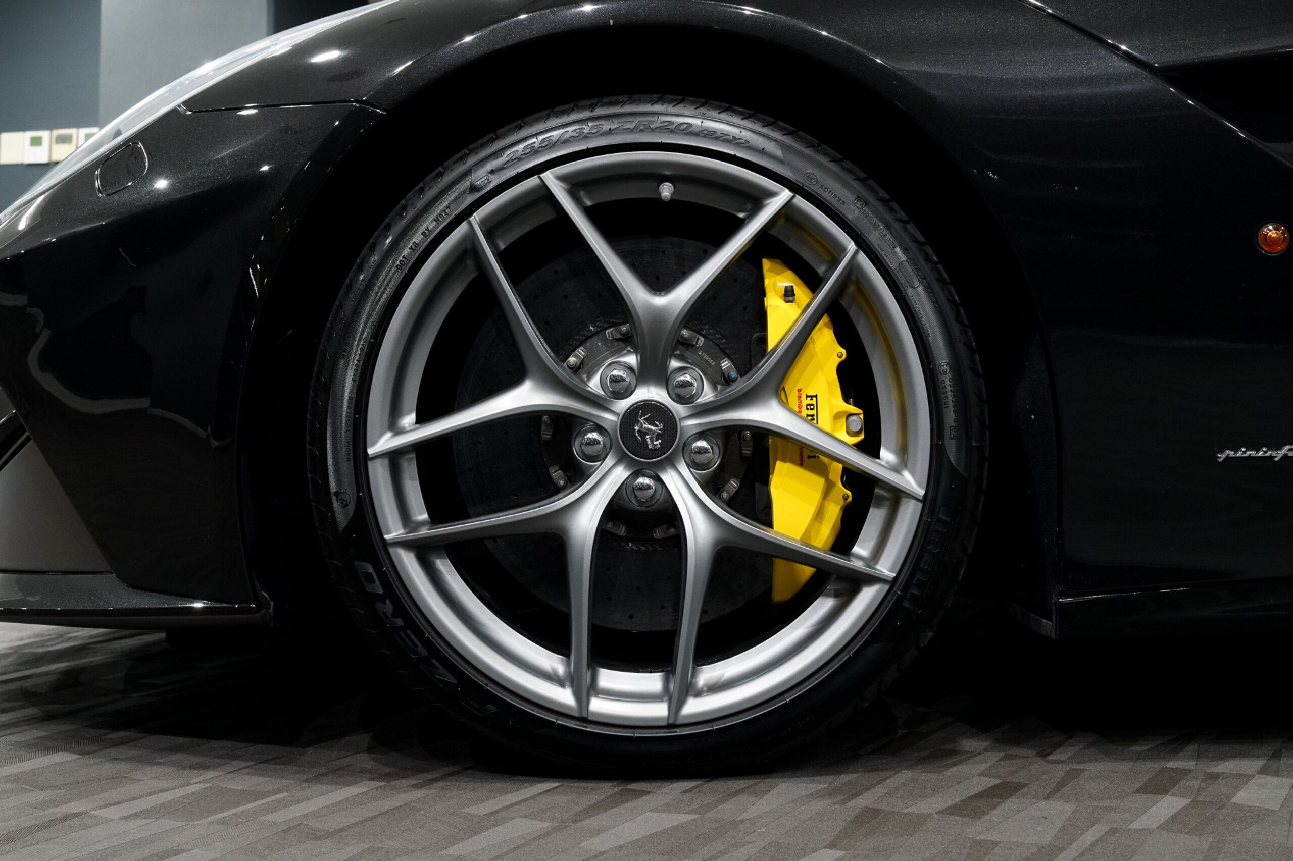 2013 Ferrari F12 Berlinetta — Photo 13 / 15