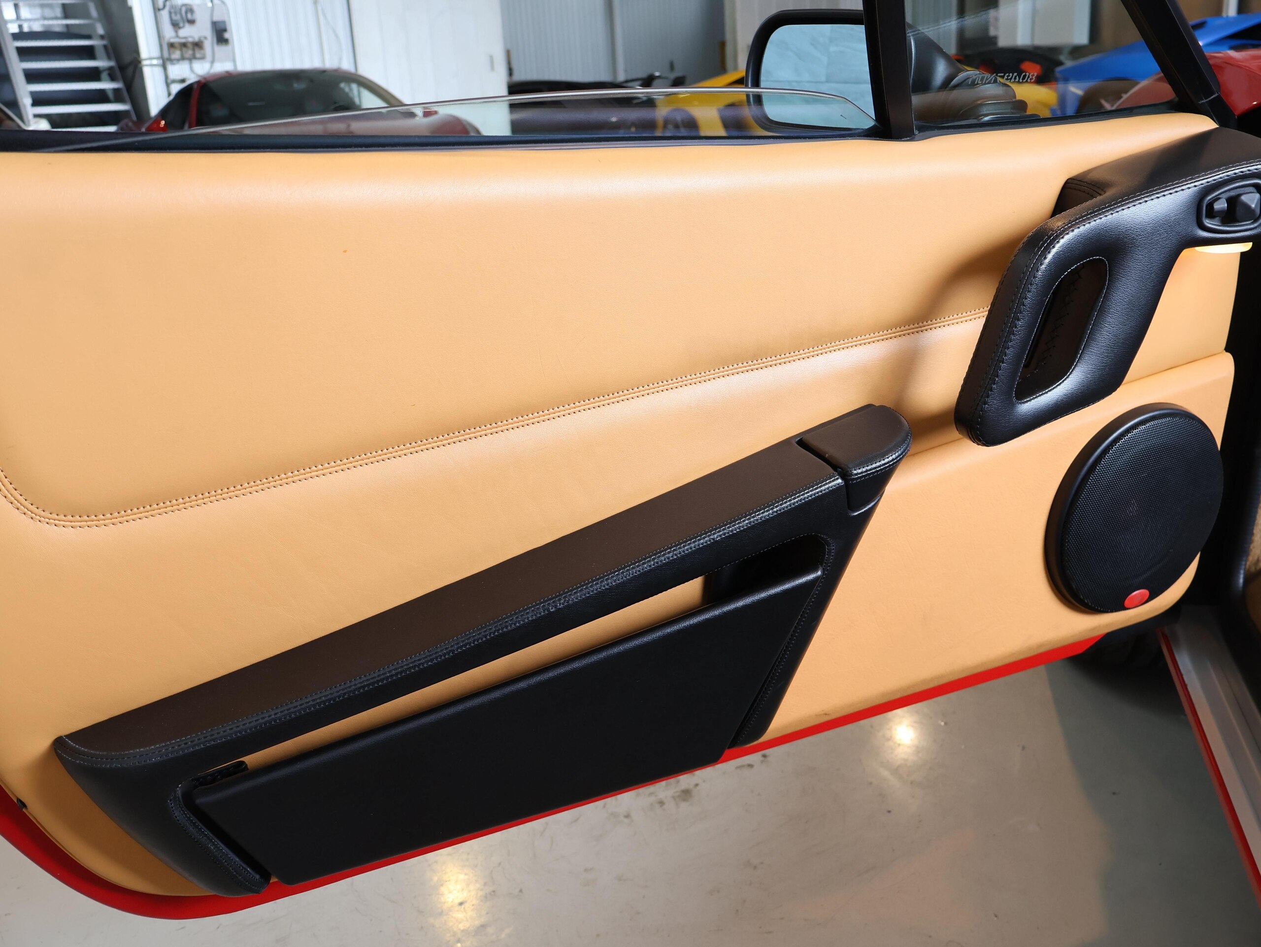 1989 Ferrari 328GTS — Photo 18 / 52