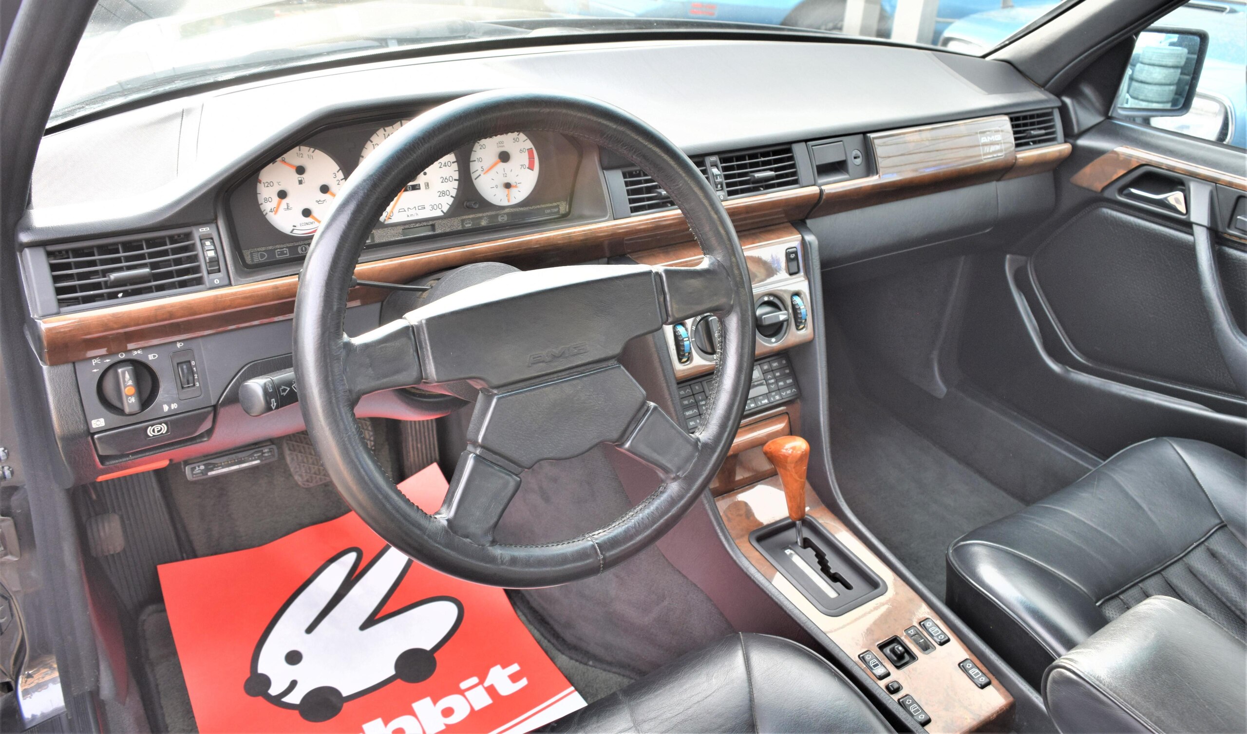 1988 Mercedes Benz 300E 3.2 AMG — Photo 8 / 20