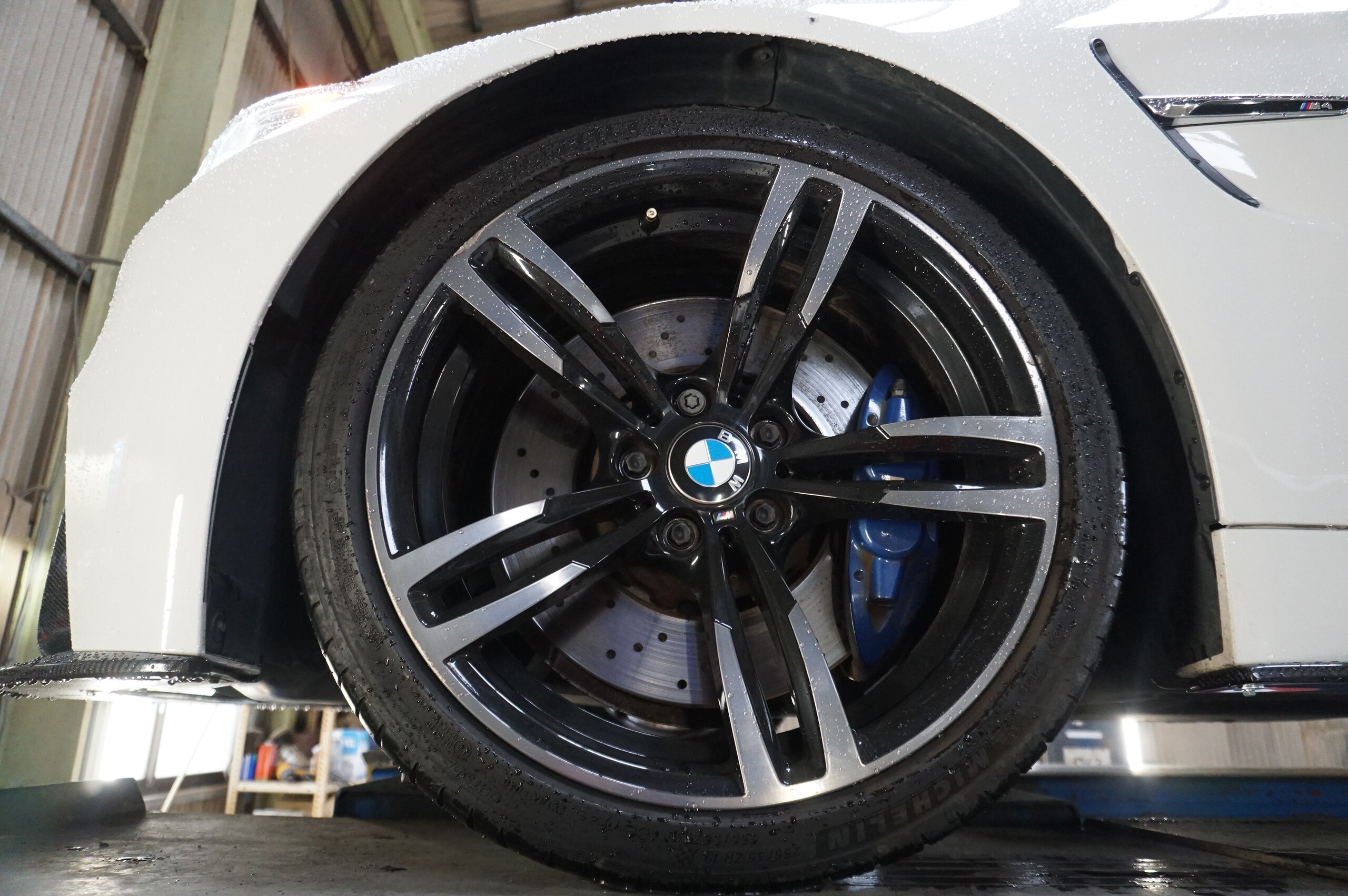 2015 BMW M4 Coupe — Photo 13 / 16