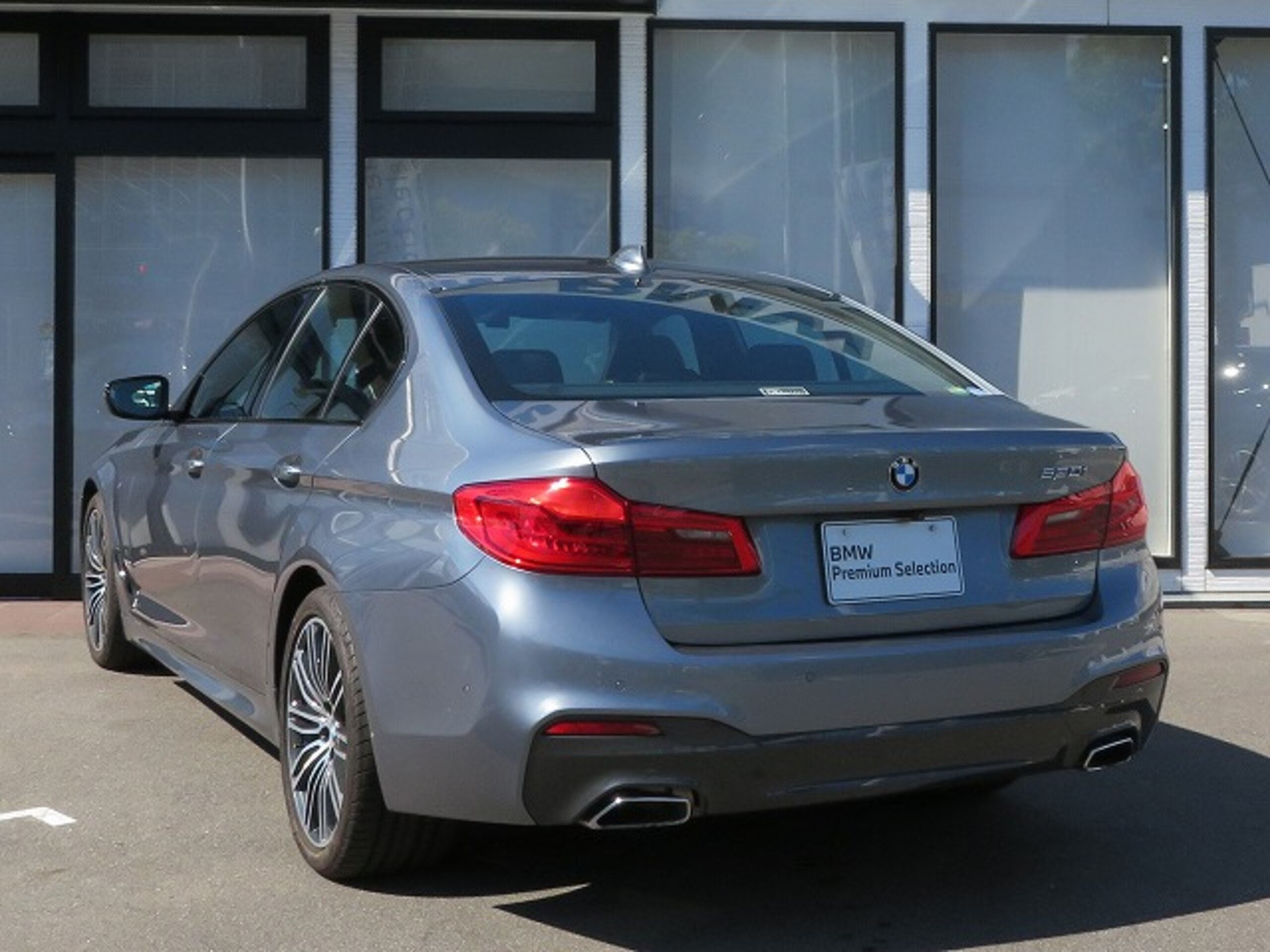 2017 BMW 530i M Sport — Photo 6 / 22