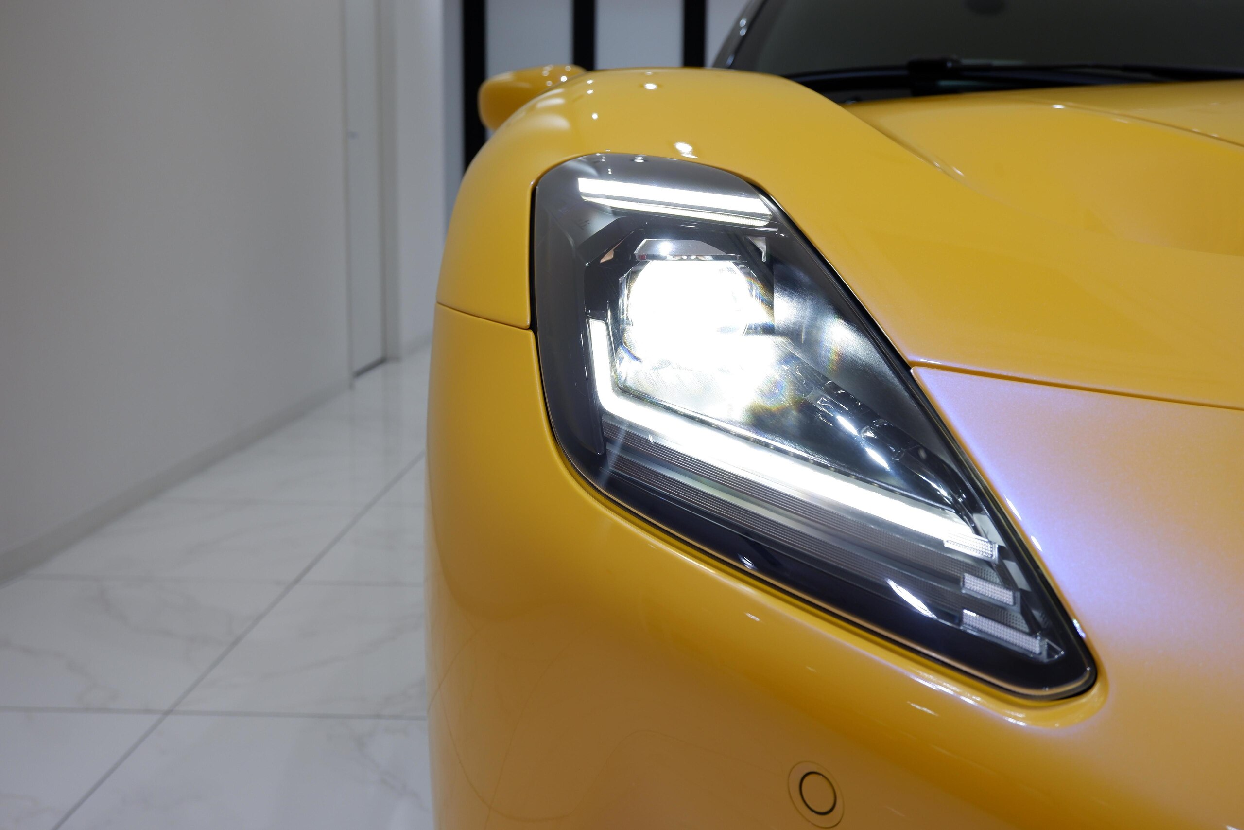 2022 Maserati MC20 — Photo 12 / 15