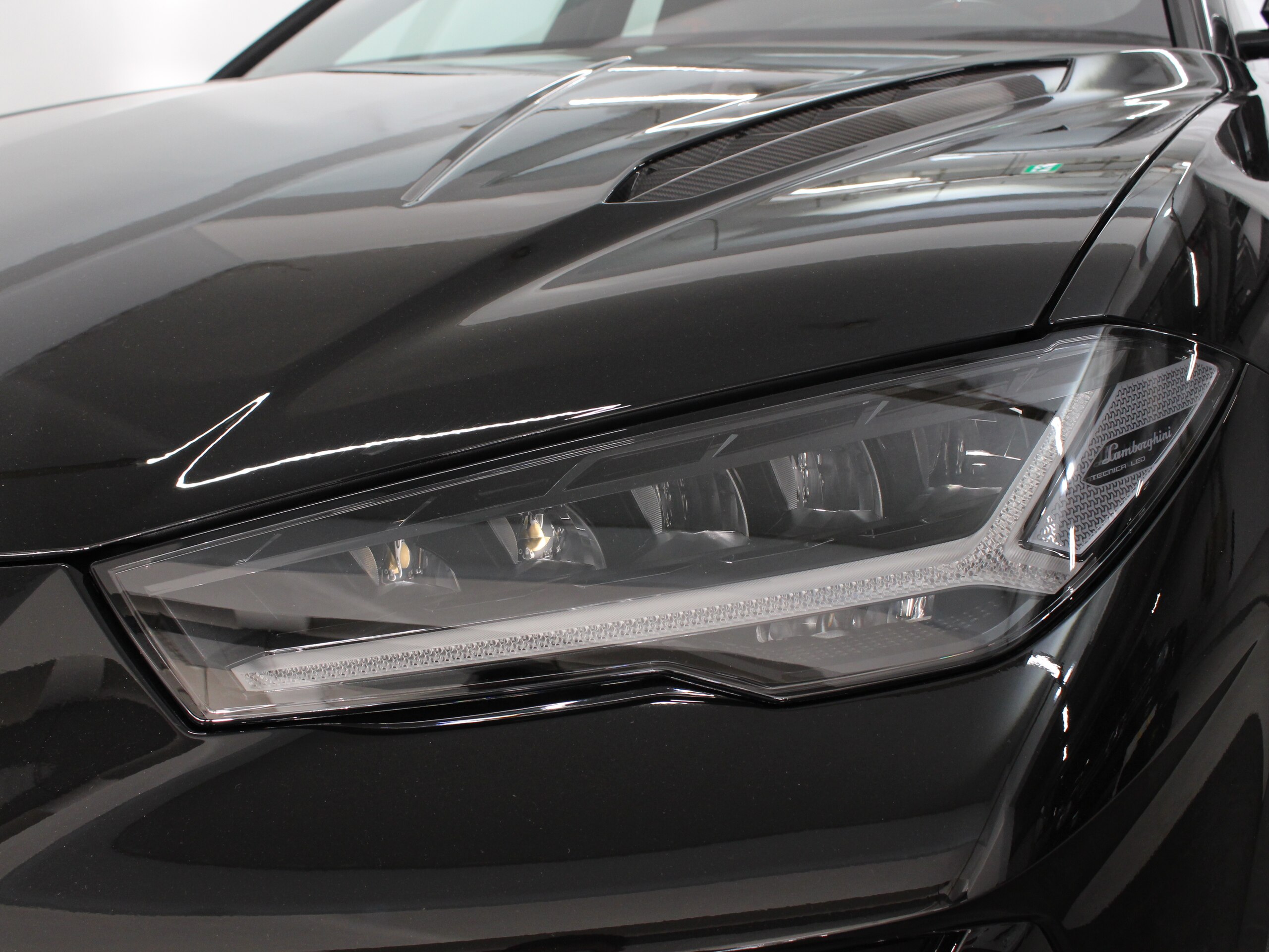 2024 Lamborghini Urus Performante — Photo 20 / 27