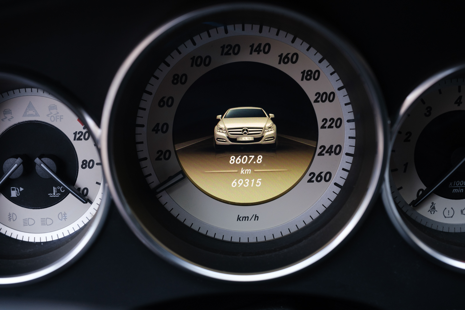 2012 Mercedes Benz CLS350 AMG — Photo 23 / 28