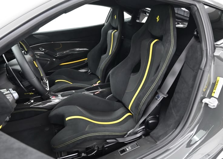 2020 Ferrari 488 Pista — Photo 14 / 22