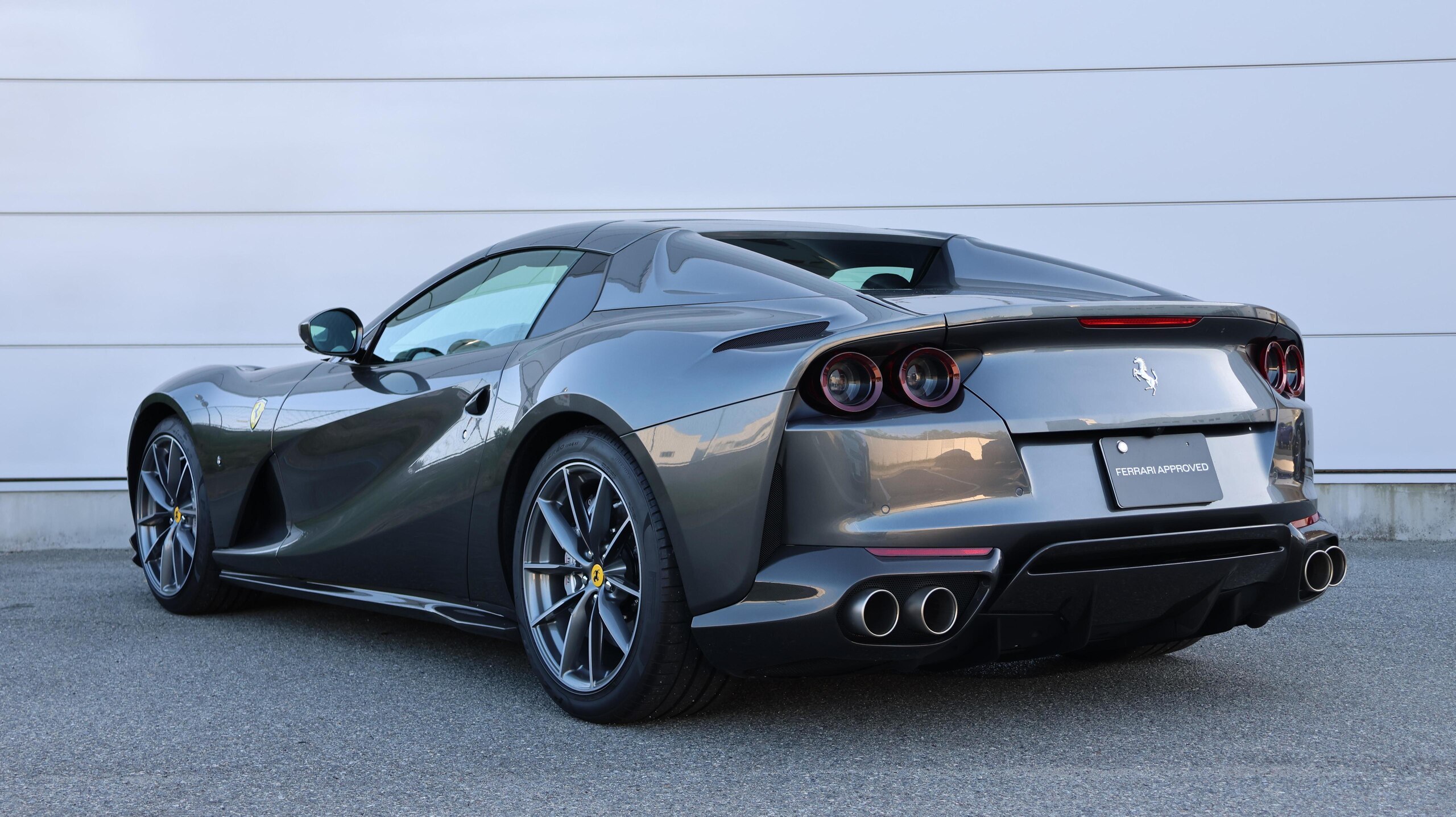 2021 Ferrari 812GTS — Photo 35 / 38