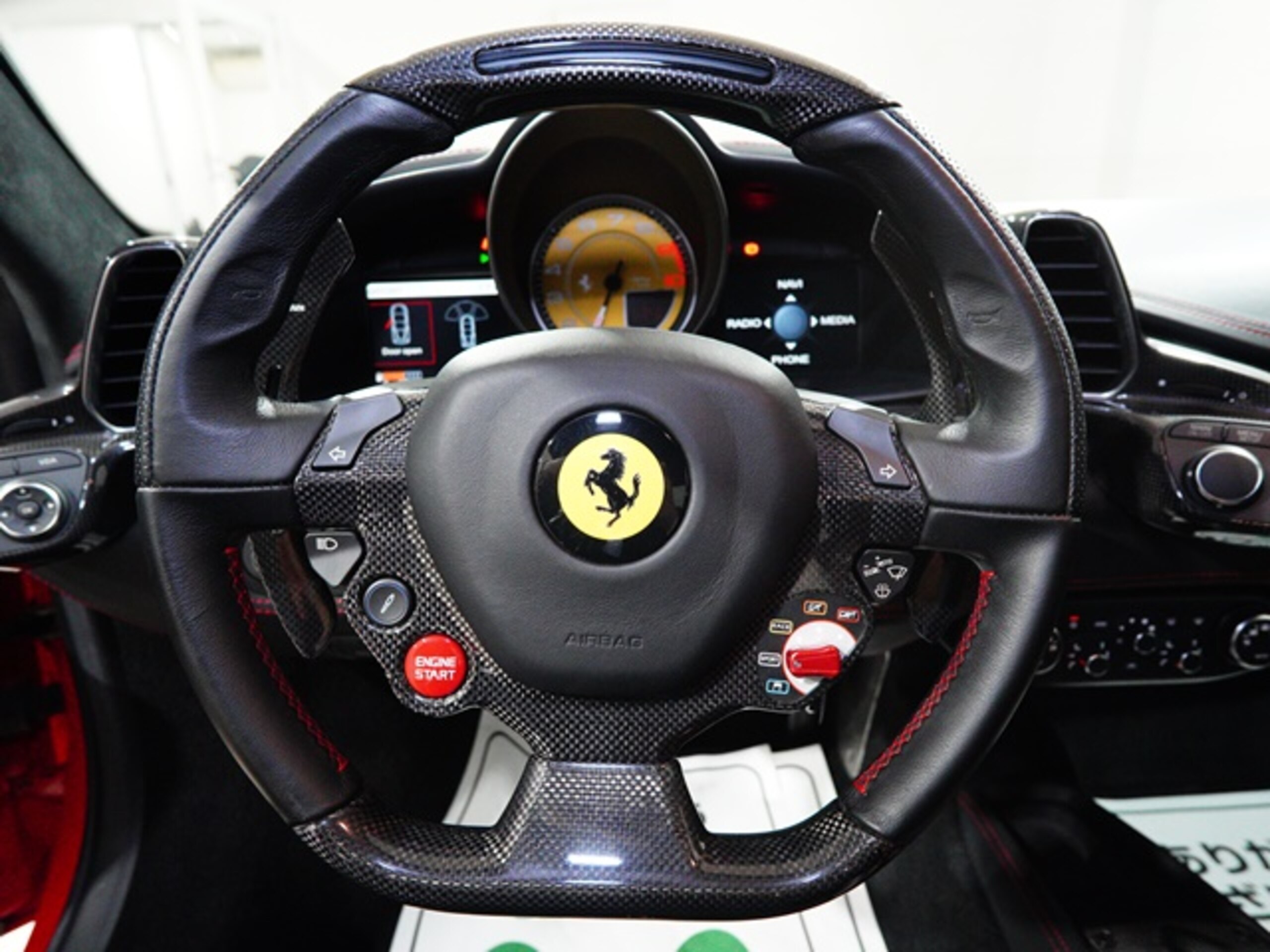 2011 Ferrari 458 Italia F1 DCT — Photo 10 / 19