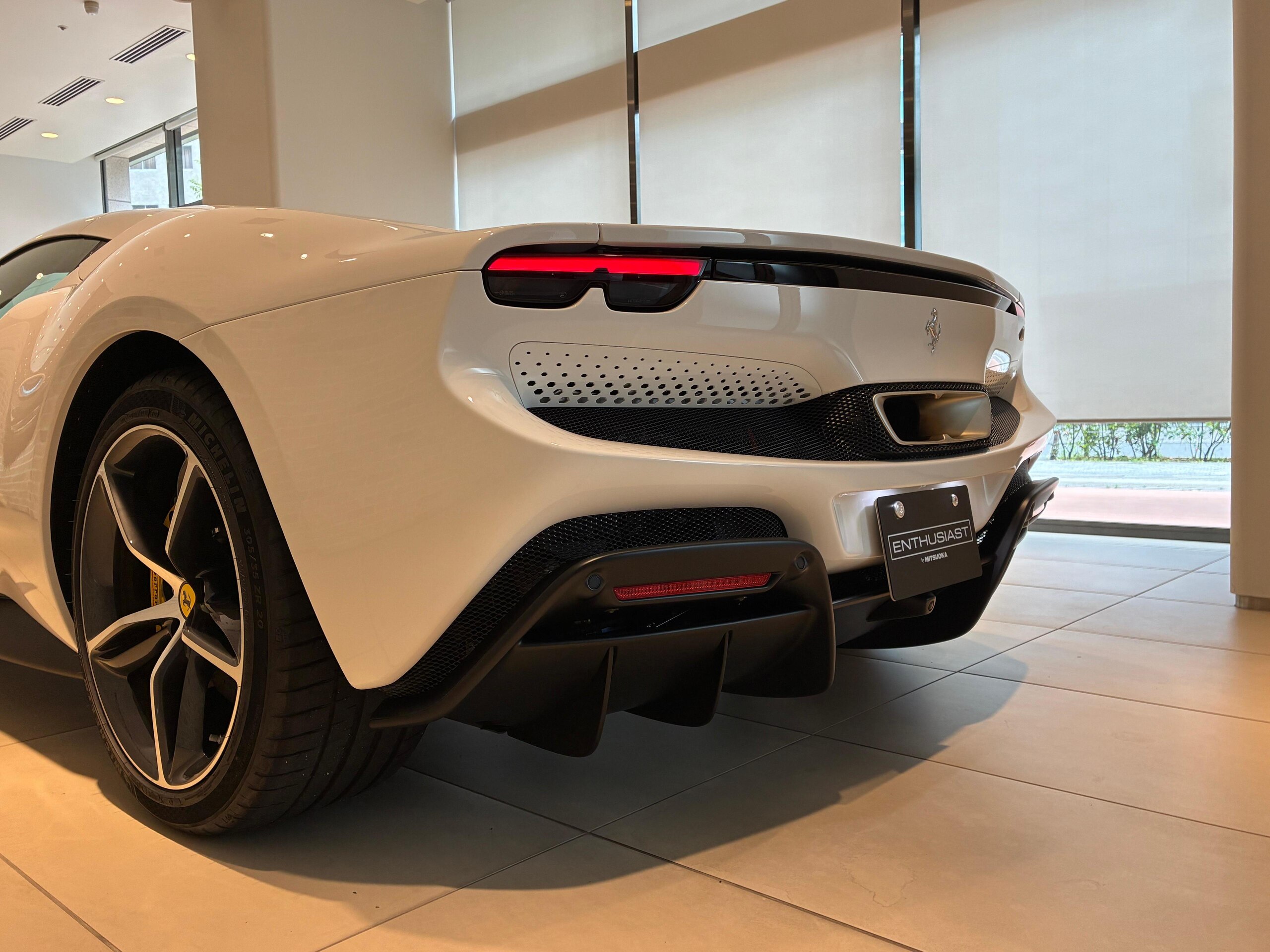 2025 Ferrari 296GTS — Photo 31 / 76